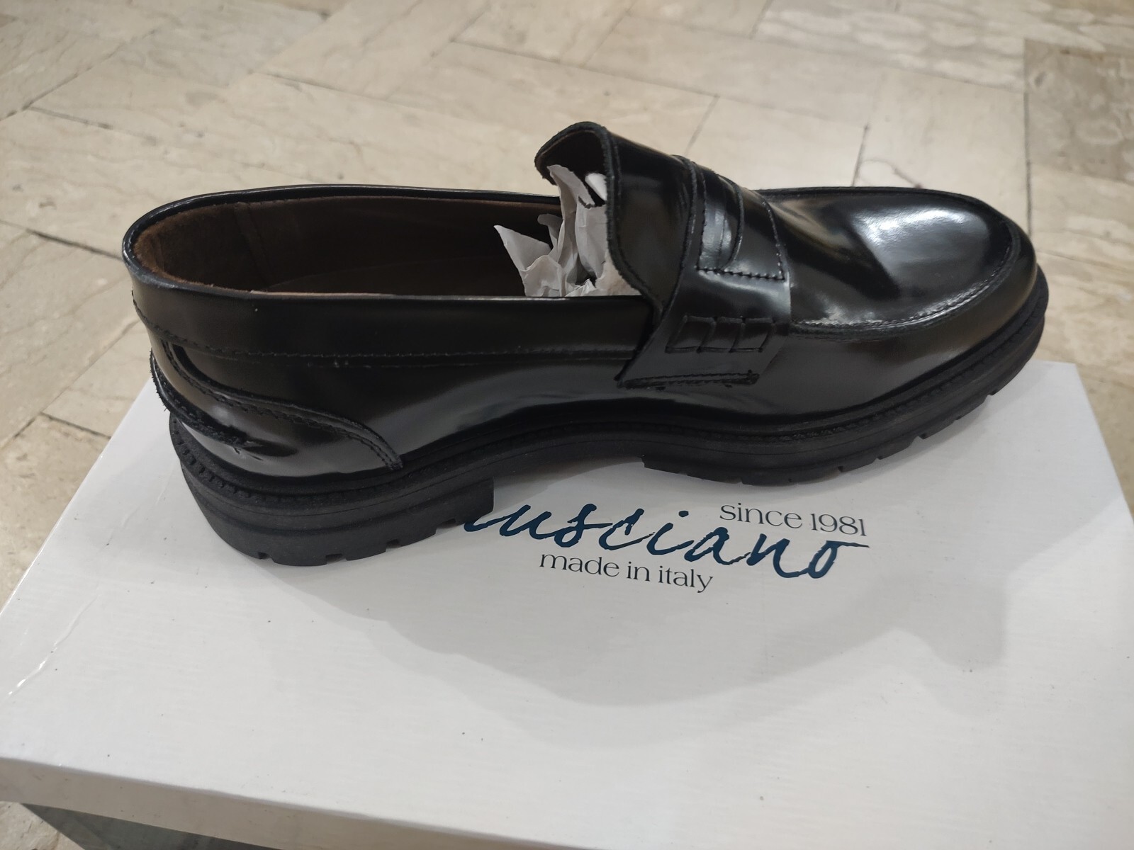 42 College Rock Black Loafer