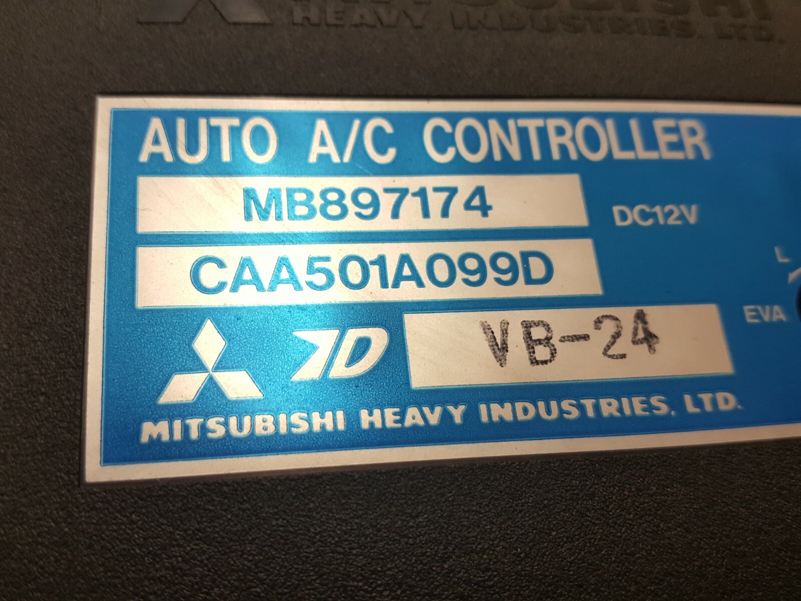 Temperature Control Module MB897174 OEM 1993 Stealth 3000GT Broken mounting tabs