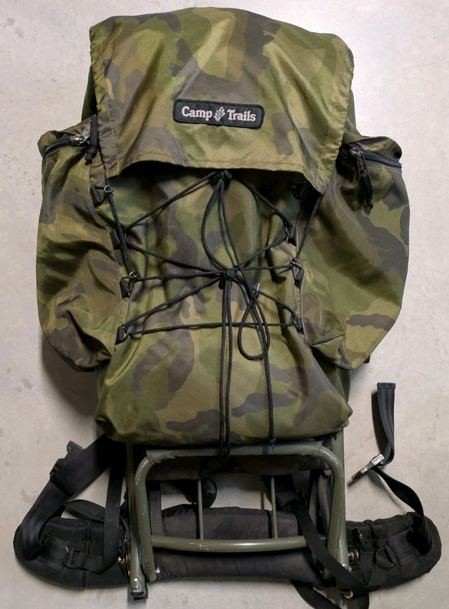 Vintage Camp Trails Woodland Camo Nylon Hunting Hiking External Frame Backpack