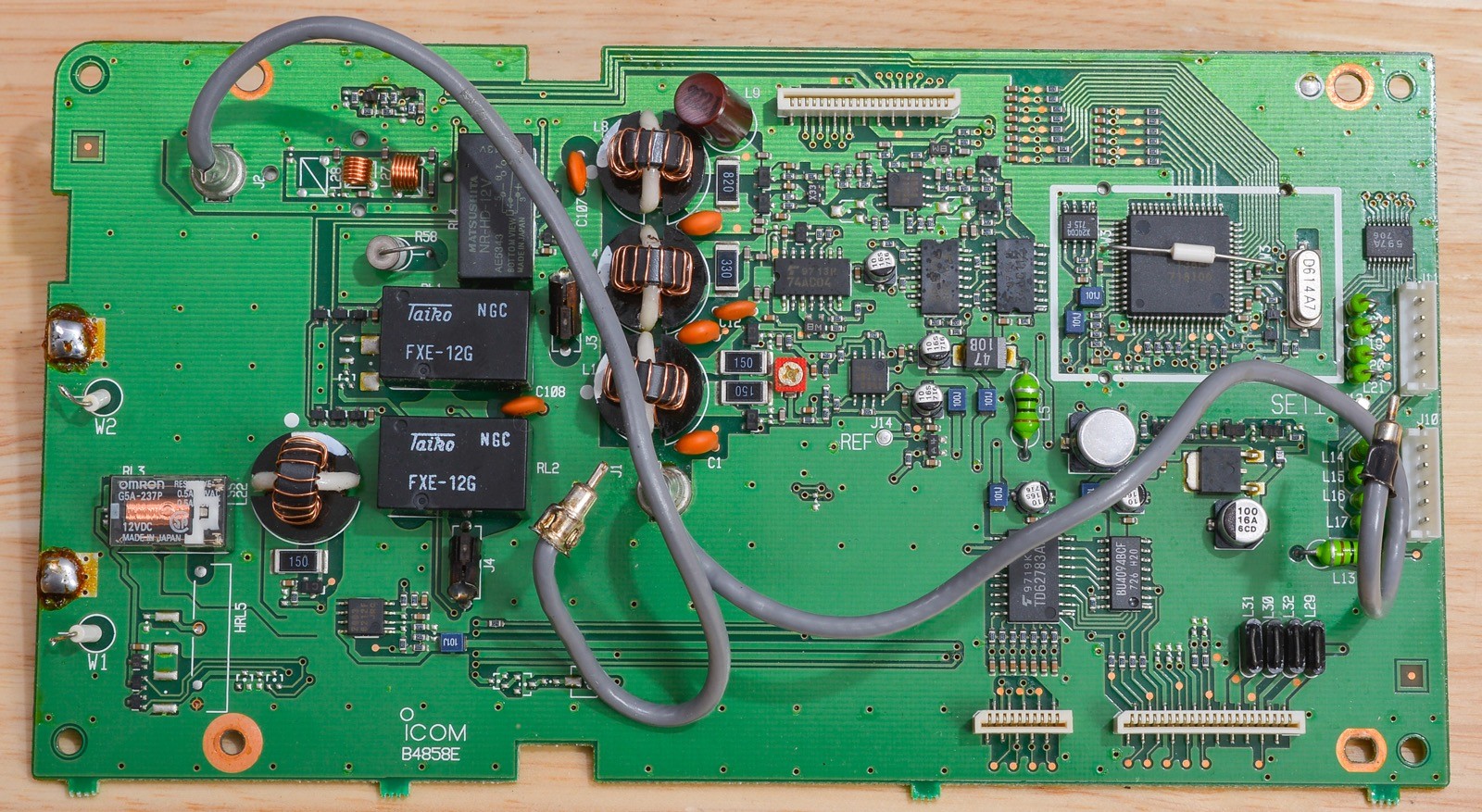 ICOM IC-756 PARTS: CTRL UNIT (ANTENNA SWITCH - TUNER BOARD) B4858E