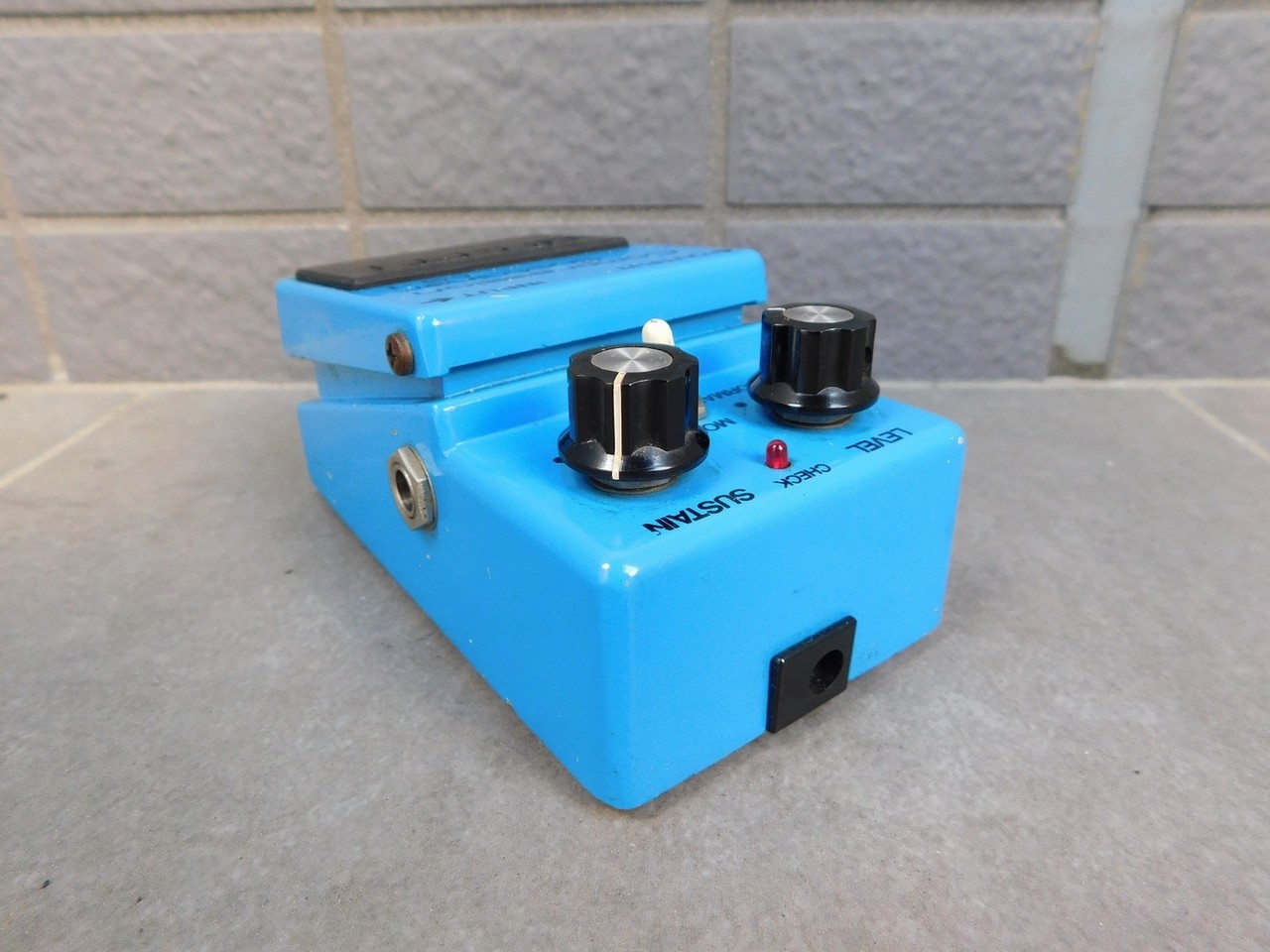 Boss Cs-1 Compression Sustainer Compressor Silver Screw