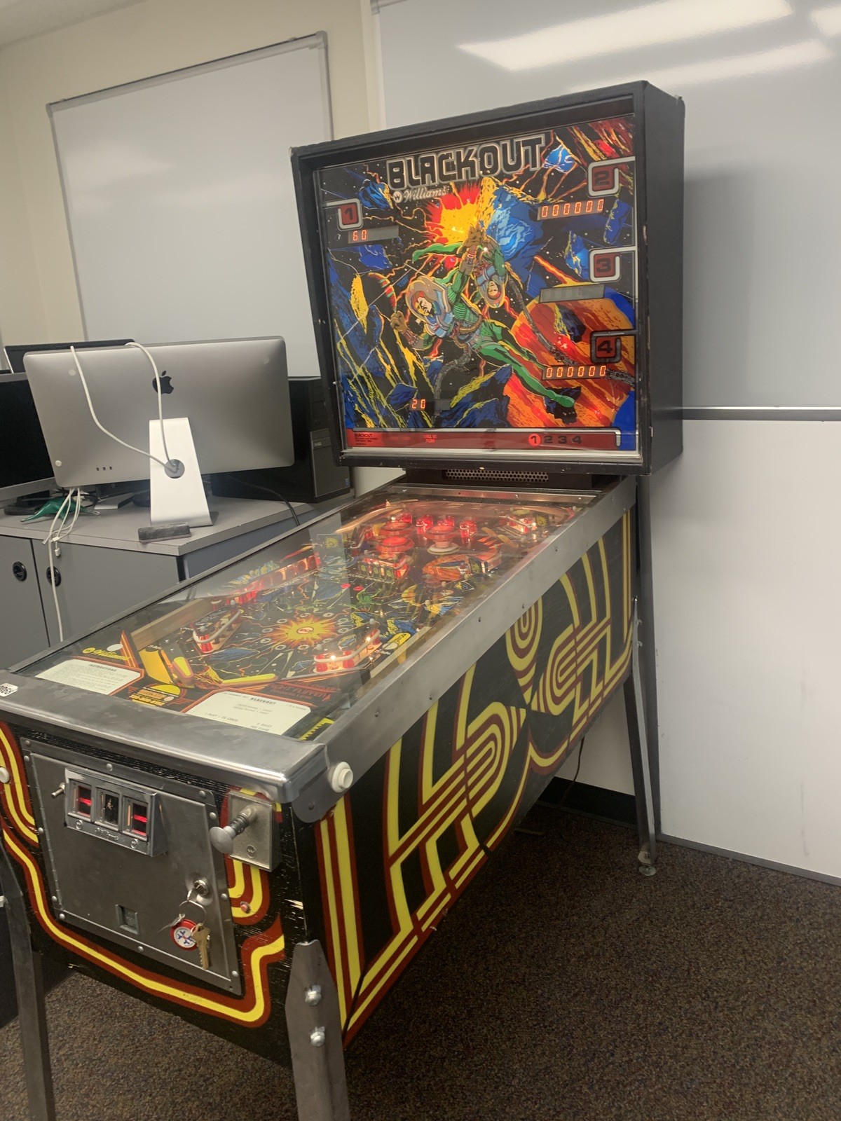 1980 Williams Blackout Pinball Machine