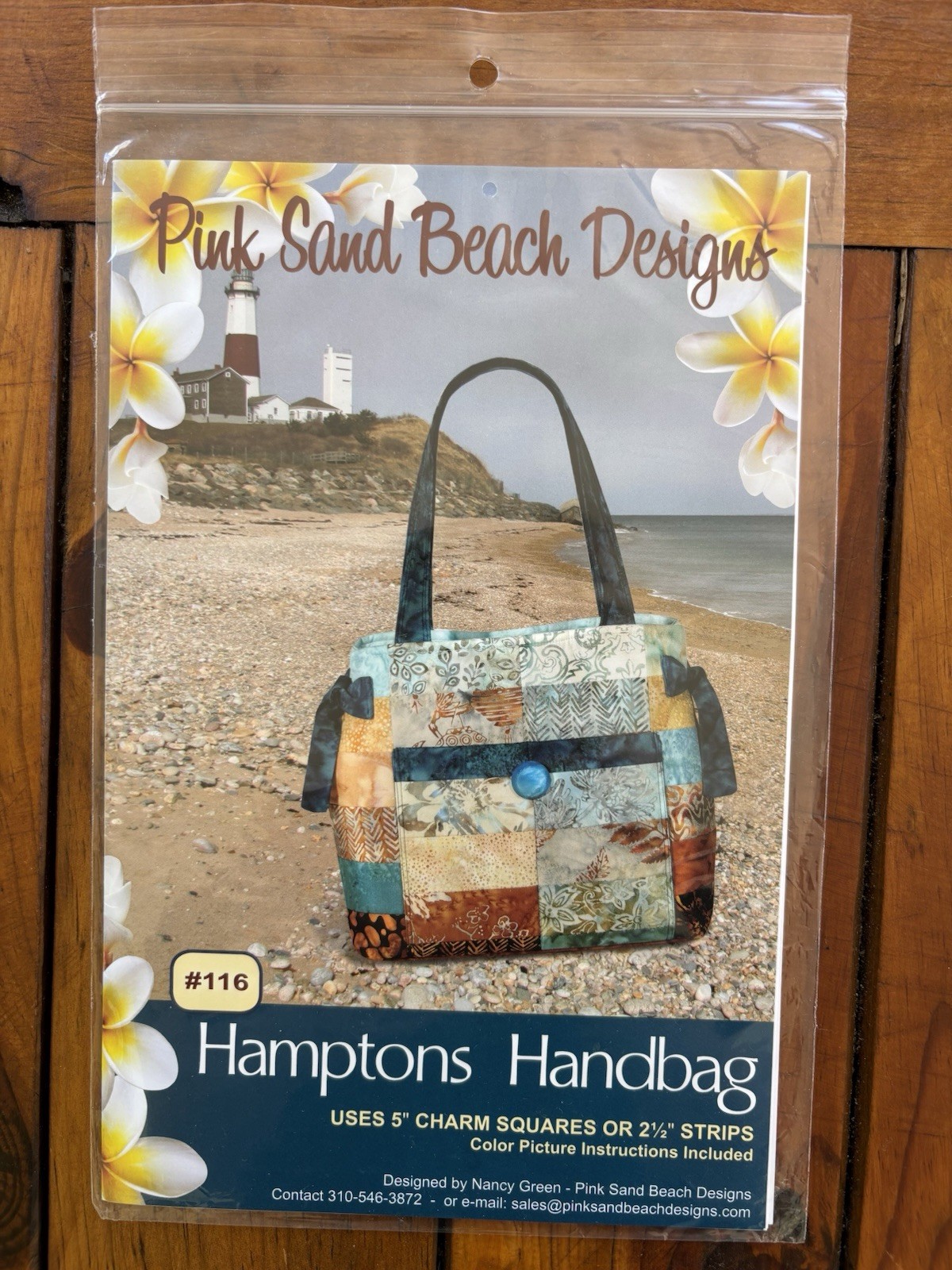 Pink Sand Beach Design Hamptons Handbag Quilted Pattern