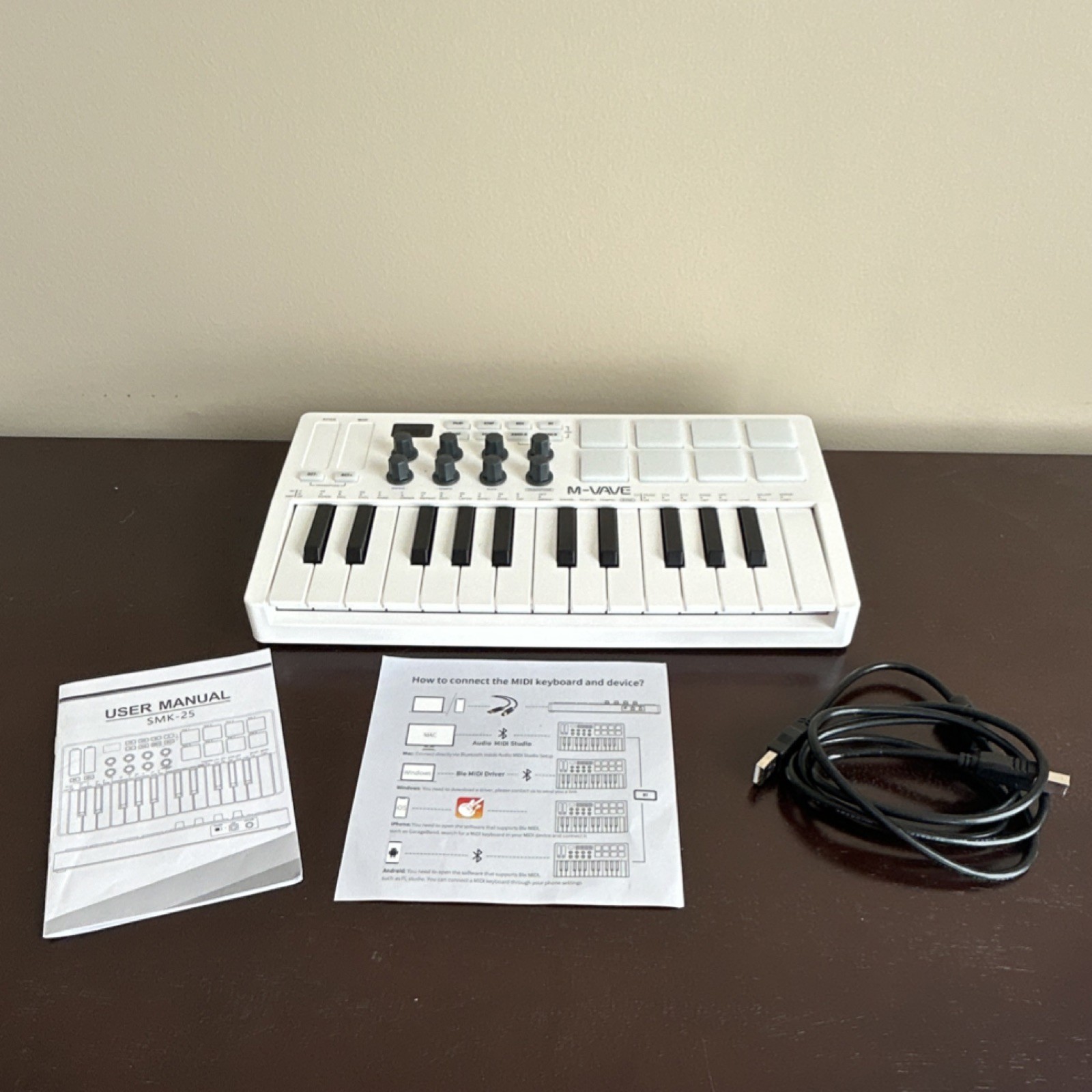 M-VAVE SMK-25 MIDI Keyboard Controller, backlit drum pad, prof semi weighted key