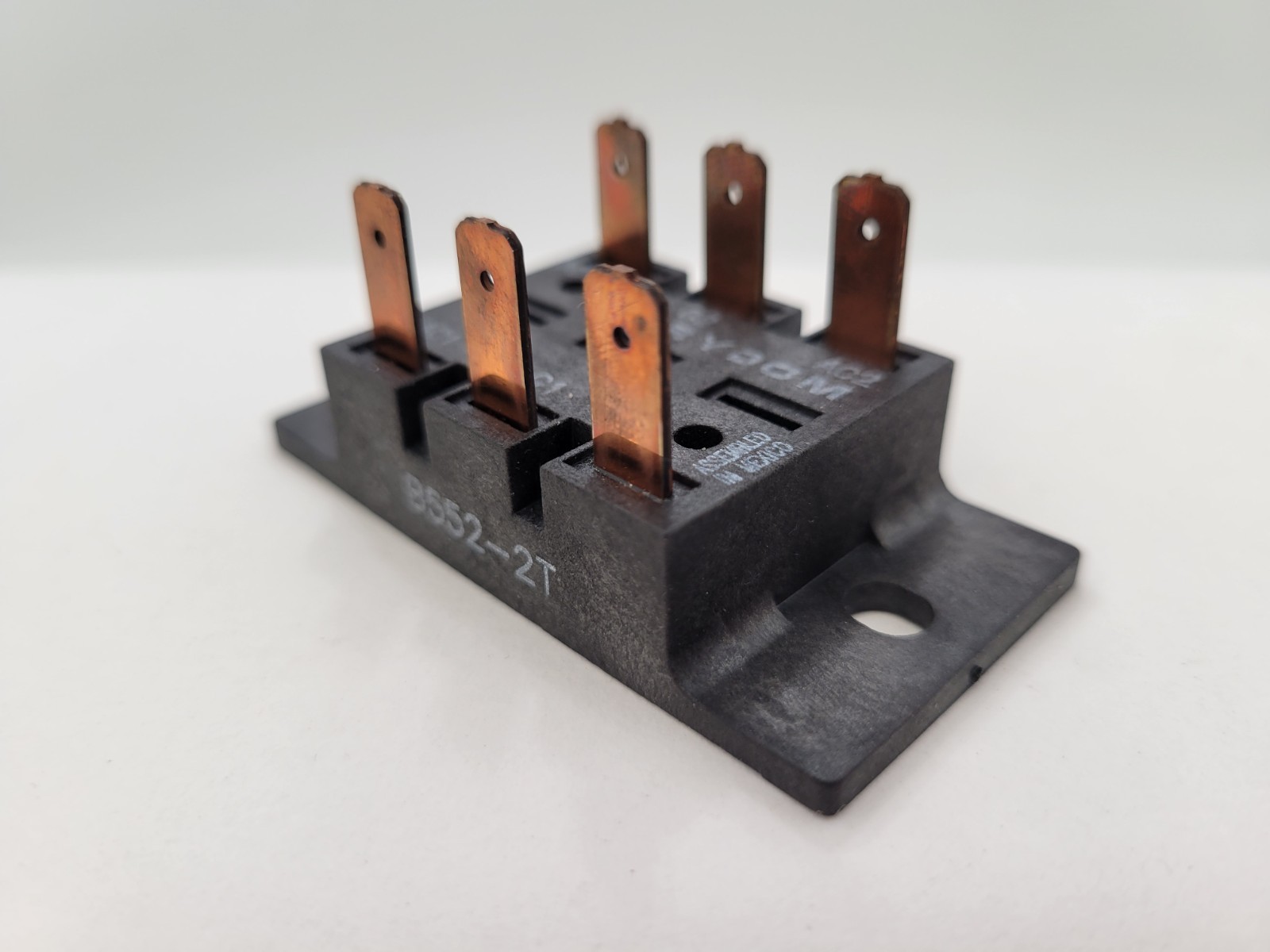 Crydom B552-2T Solid State Relay Power Module Screw Mount 25 Amp B-2T Series