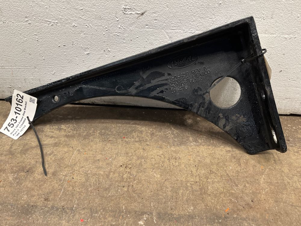 2016 Peterbilt 389 Frame Brackets 1104459 (753-10162)