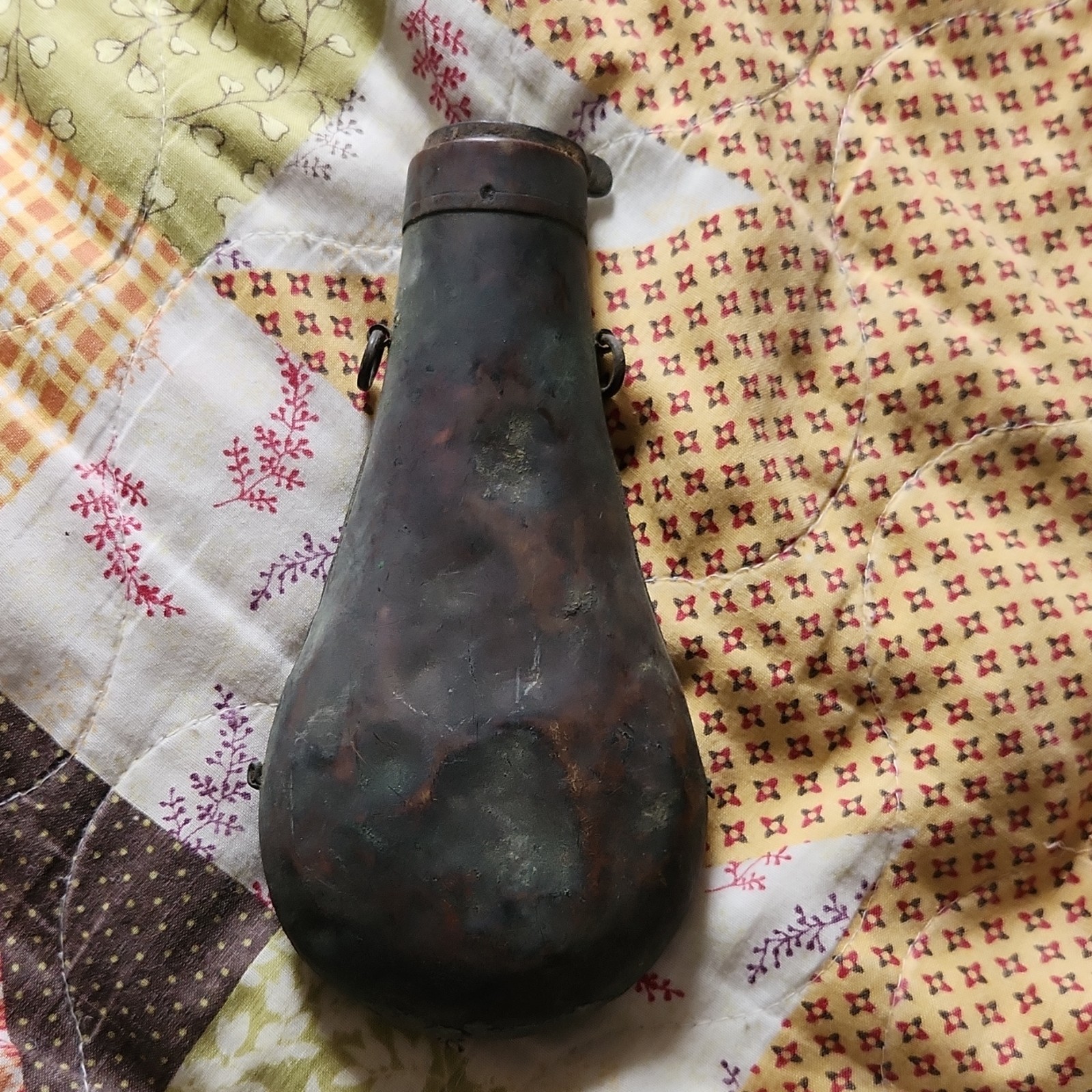 Vintage civil war  Powder Flask for Muzzleloader Collectible Metal Antique