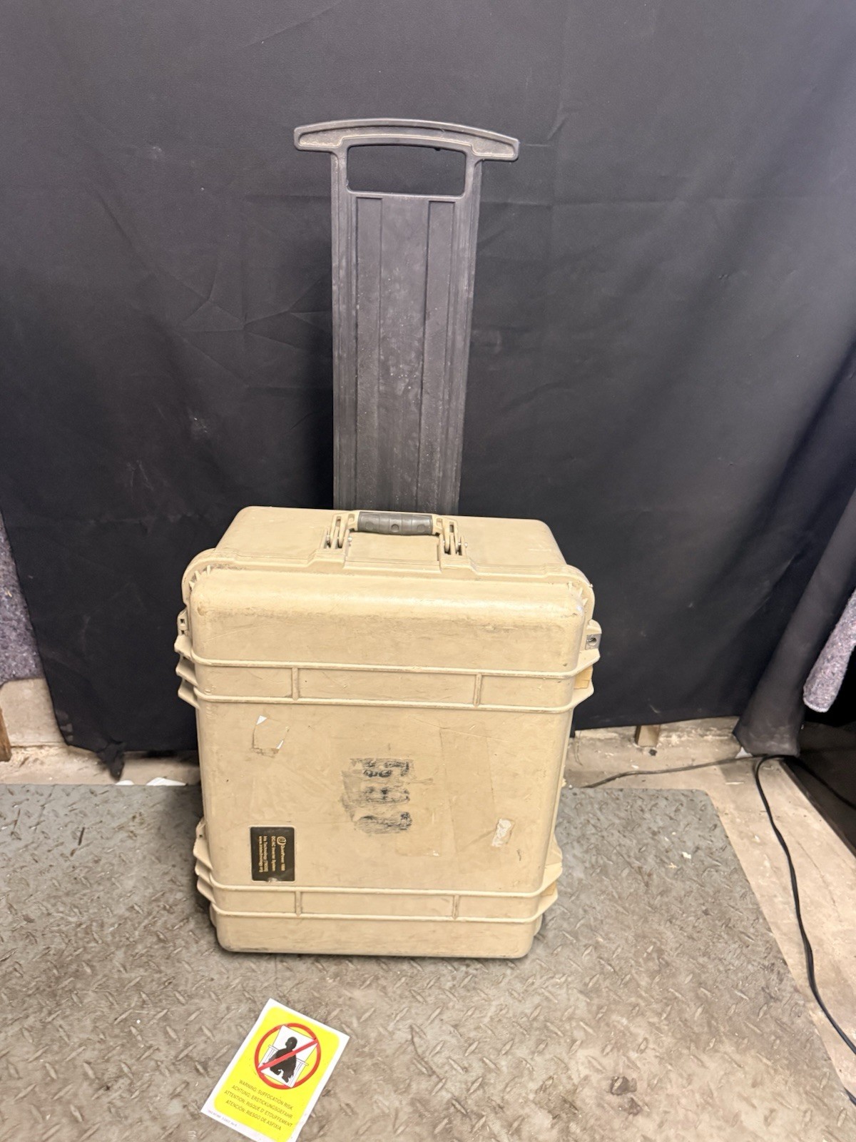 Pelican 1560 Waterproof Rolling Carry On Case Tan All Different Conditions