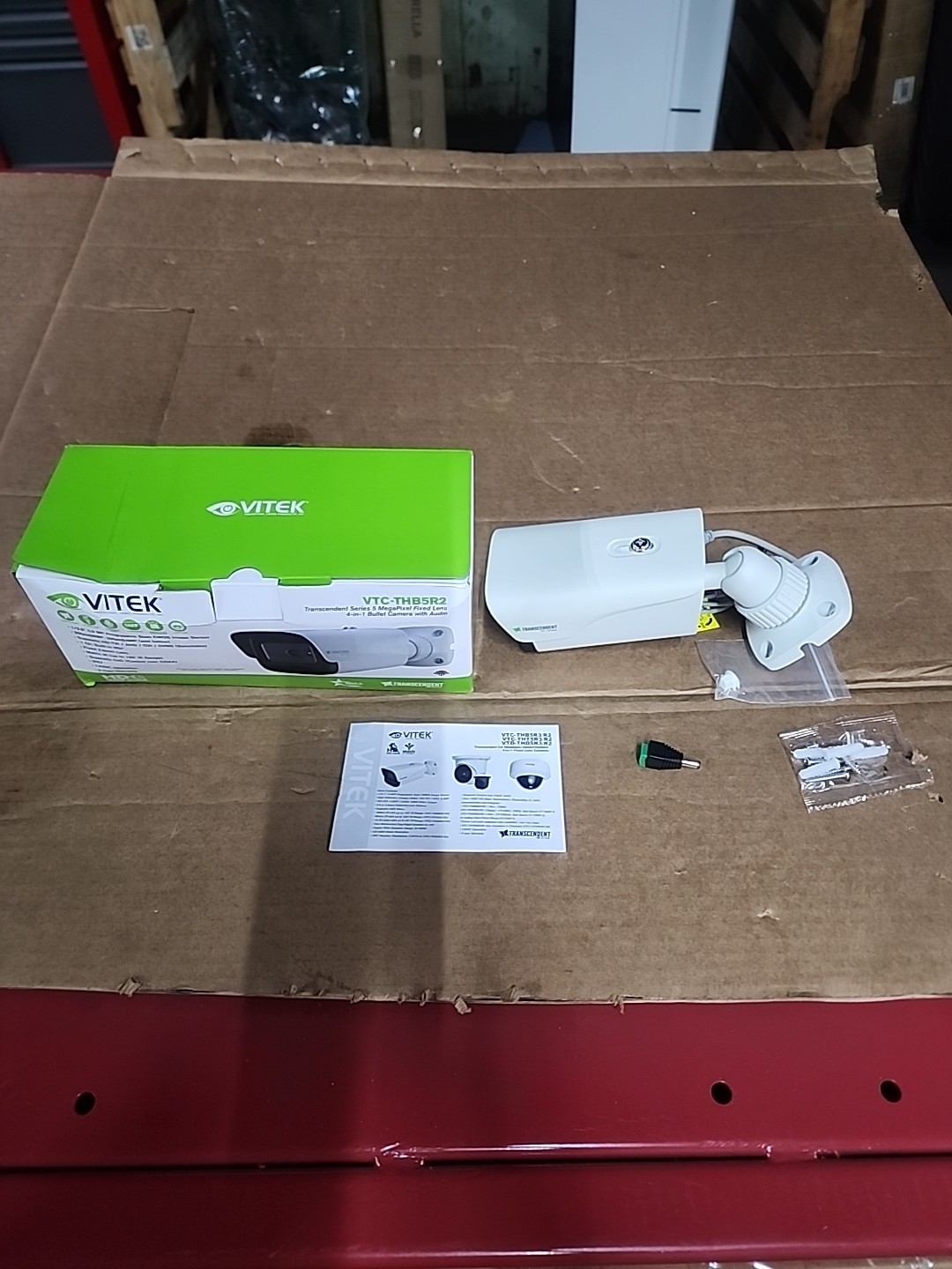 Vitek VTC-THB5R2 | 2592 x 1944 Analog, HD-AHD, HD-TVI, HD-CVI IR Bullet Camera,