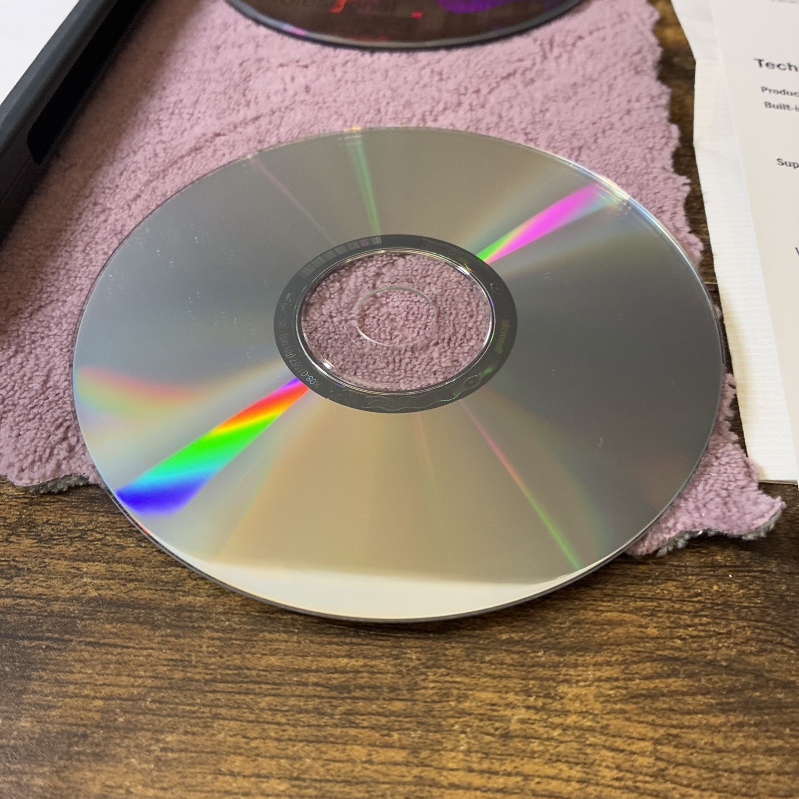 Microsoft Office XP Professional Suite Version 2002 CD with Product Key Included