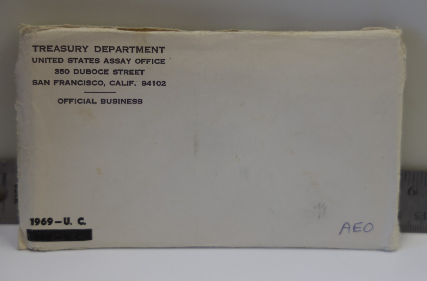 1969 U.S. Mint Uncirculated Coin Set P&D Original Envelope.