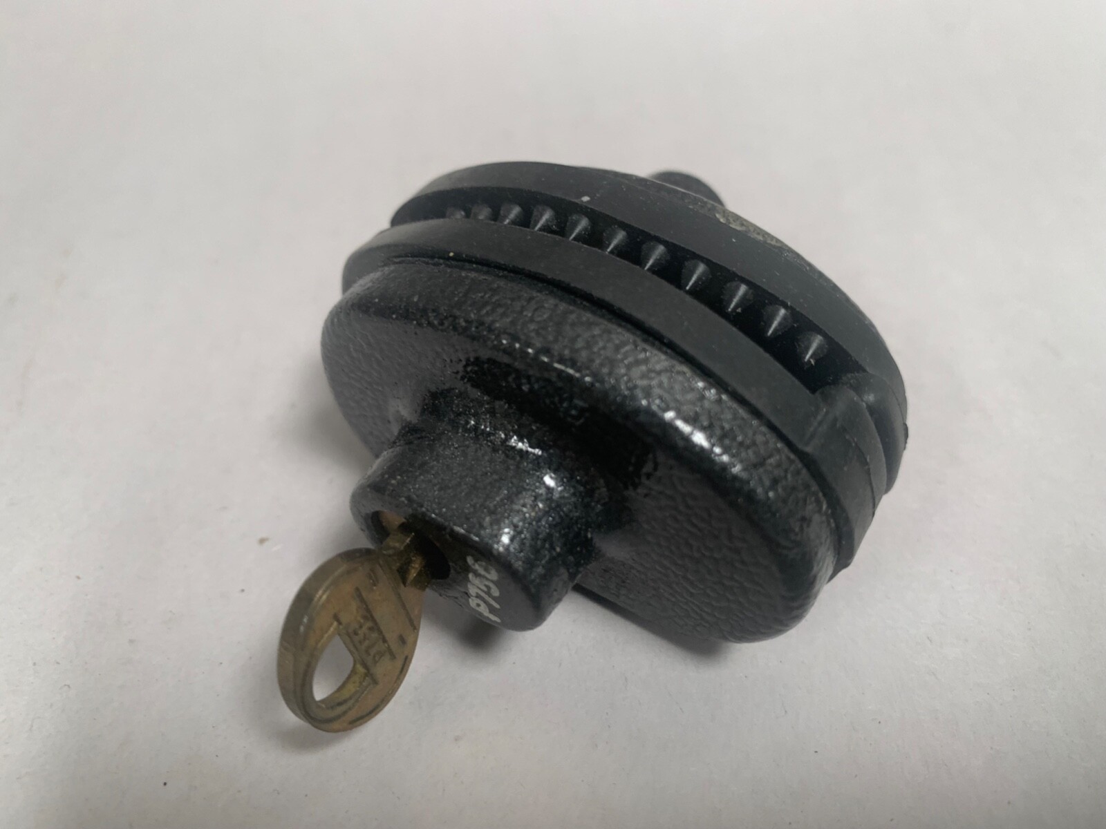 Used Master Lock Gun Trigger Lock 1 Original Key Tested Works (A3)