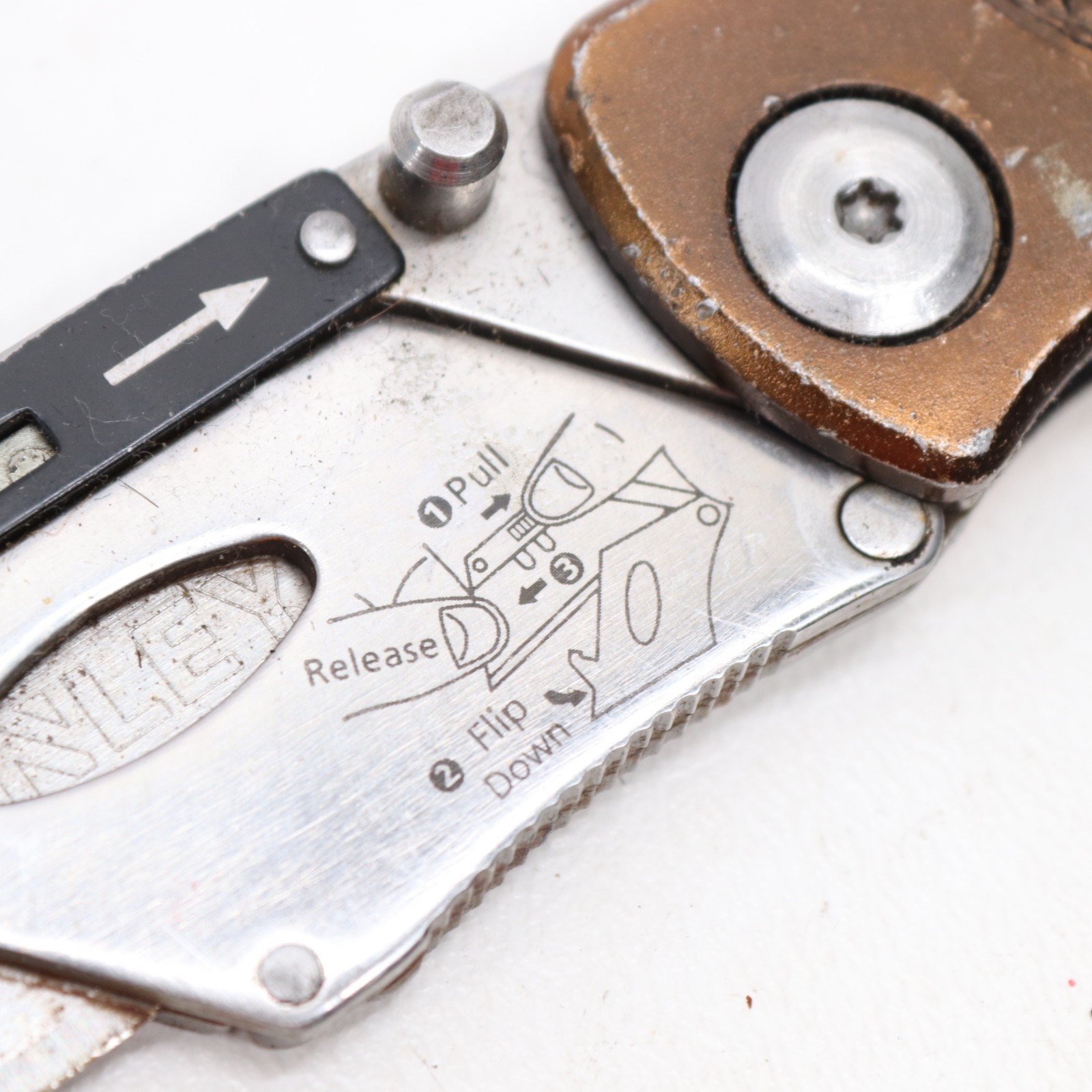 Husky Utility Knife Lockback Folder Pocket Clip Box Cutter Retractable