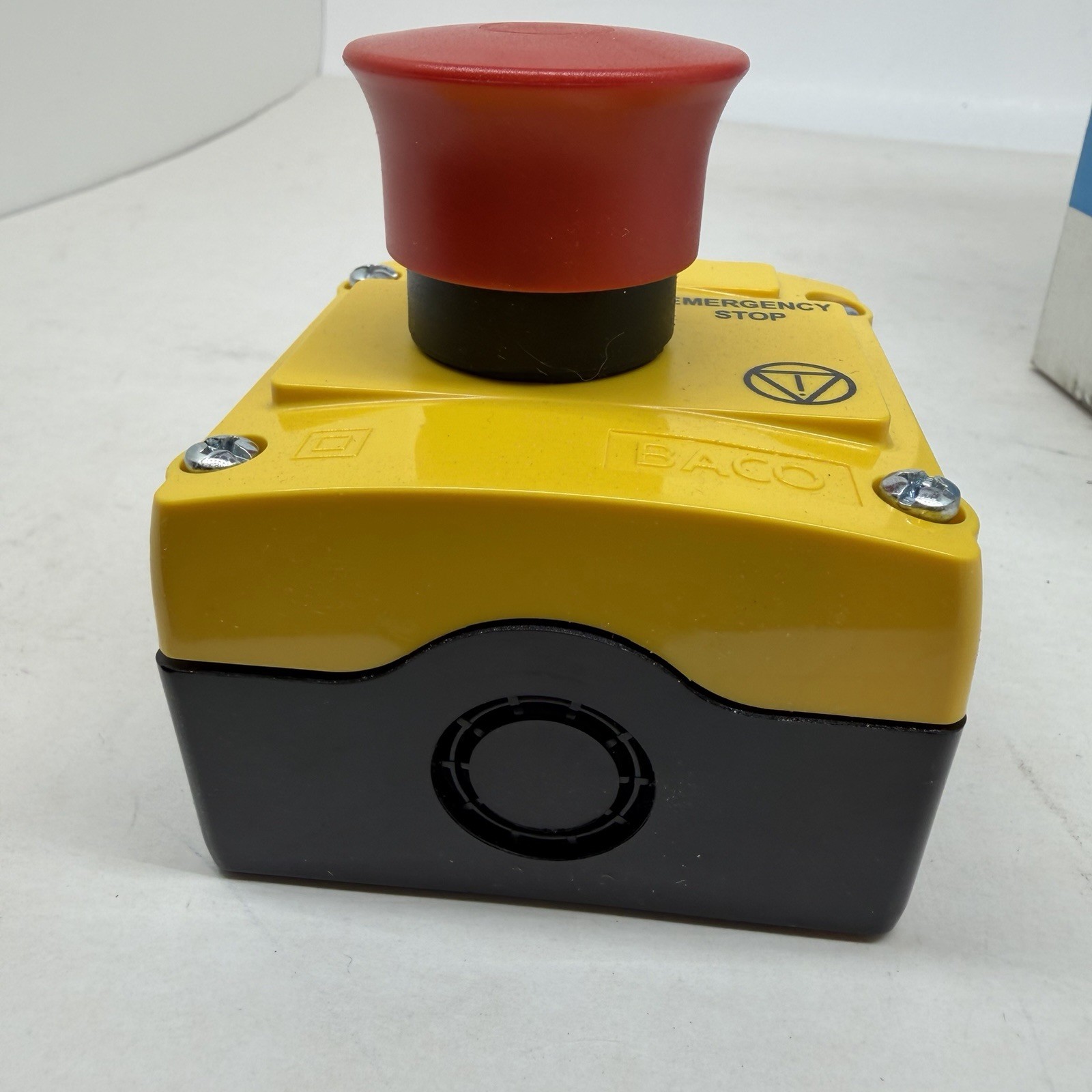 BACO LBX15301 224-219 Push-Pull Emergency Stop in Enclosure