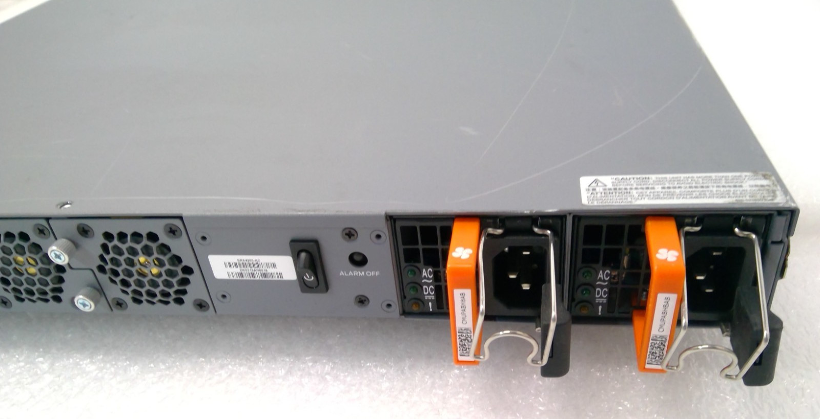 Juniper SRX4200 Services Gateway Firewall with AC Power SRX4200-AC *READ DETAIL*
