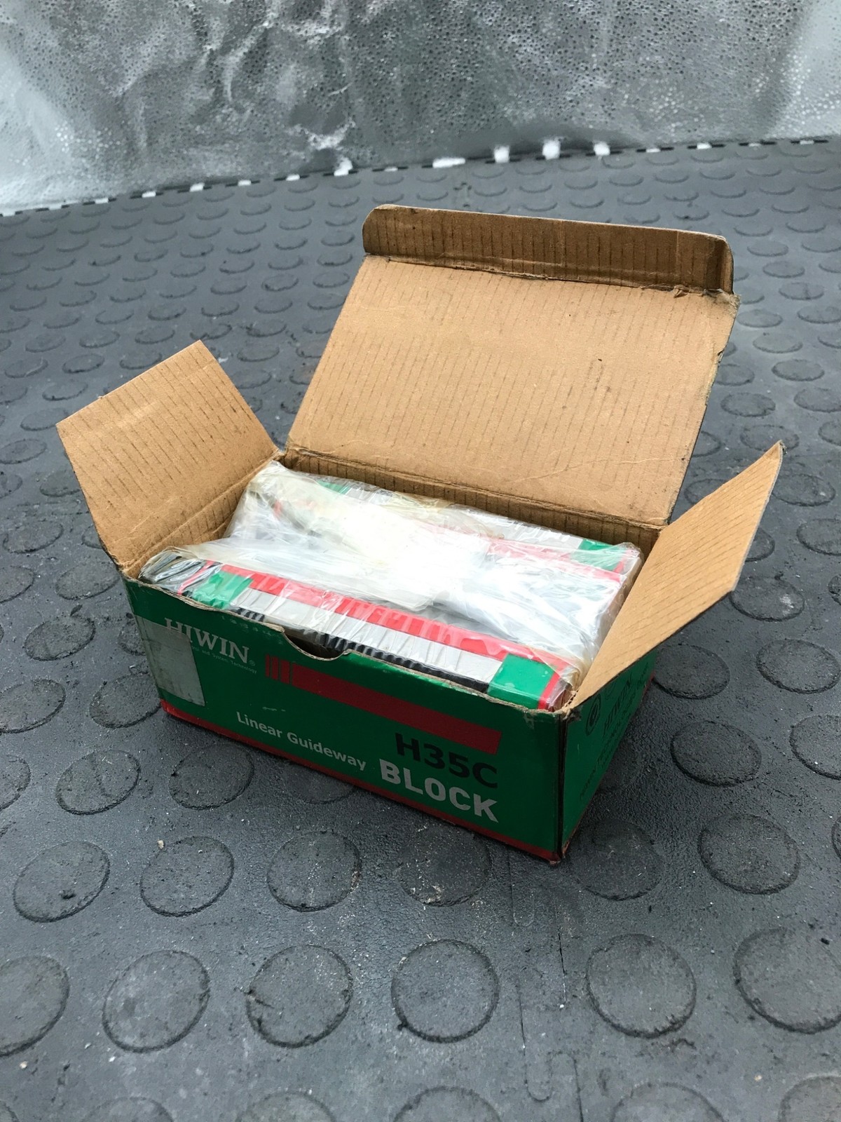 HIWIN H35C Linear Guideway Block NEW