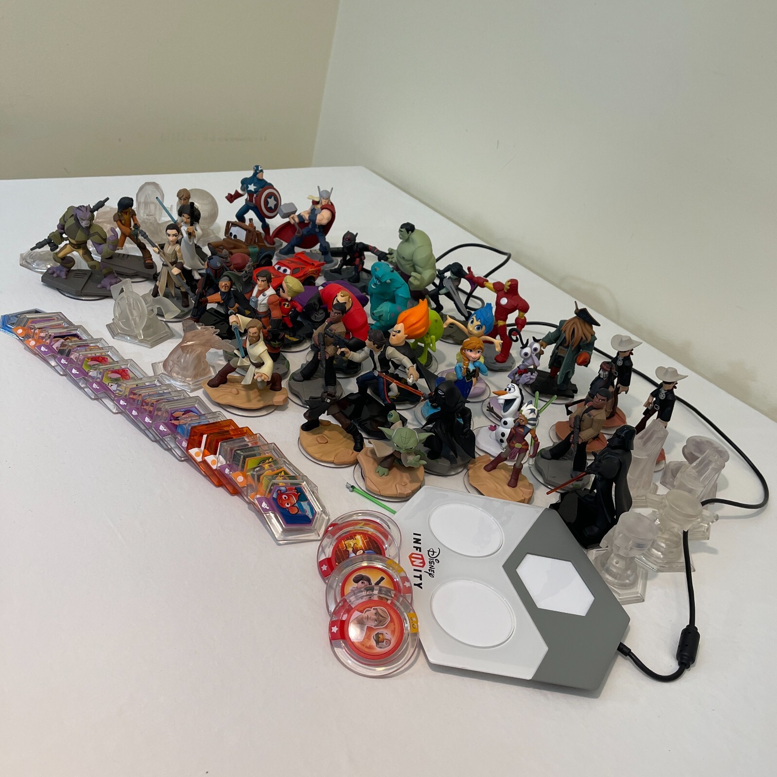 Disney Infinity LOT Power Discs Base Pixar Star Wars Marvel Clear Locations READ