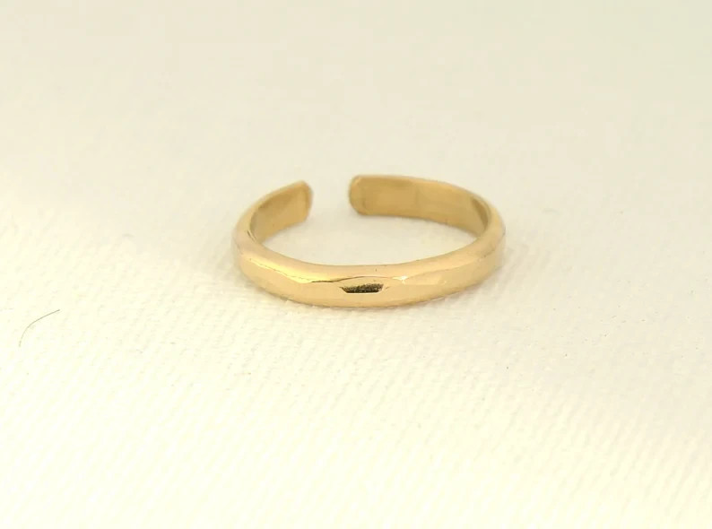 hammered gold filled toe ring - handmade