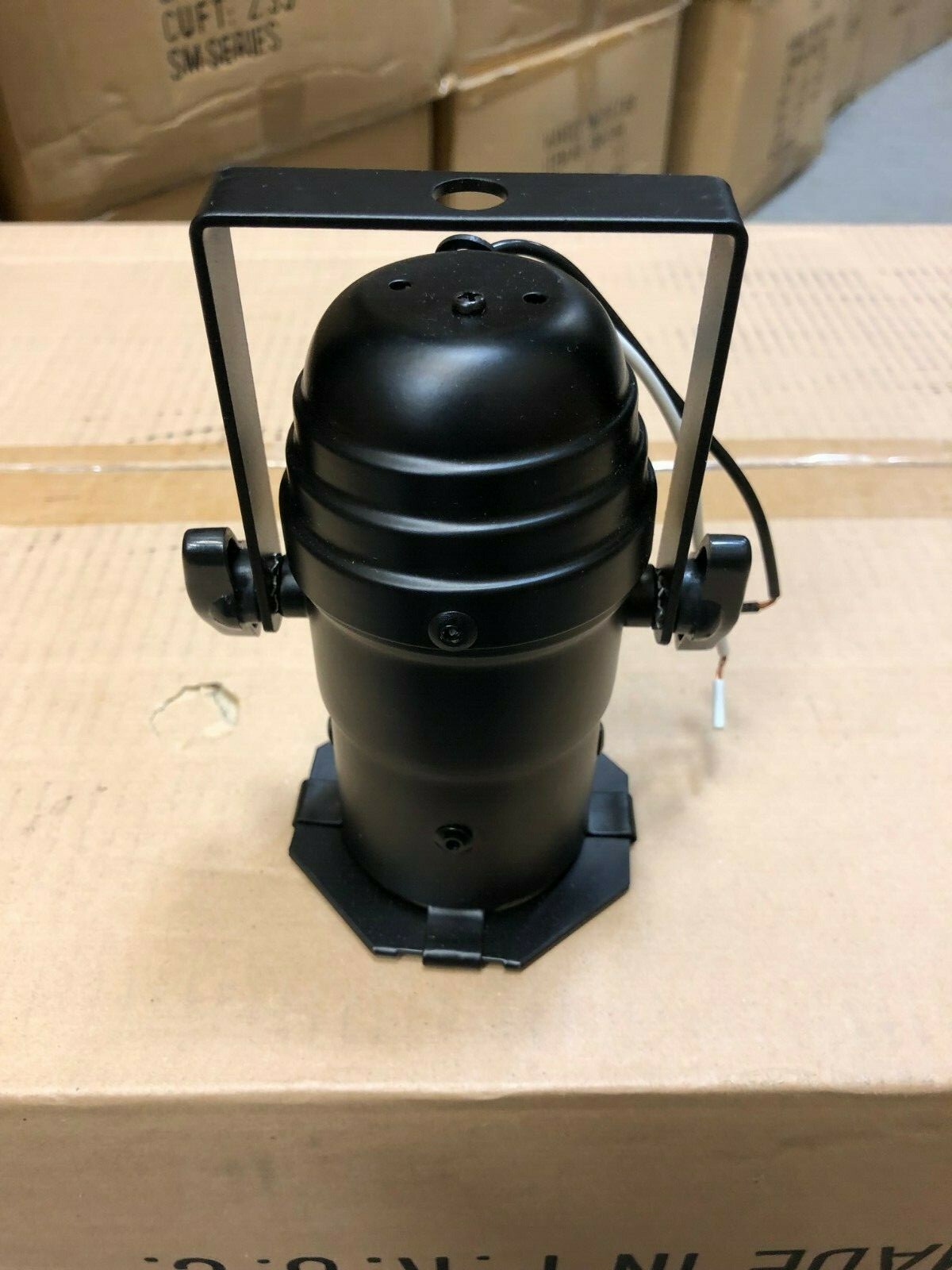 Mini Par Lamp Fixture, New, Quantity 1