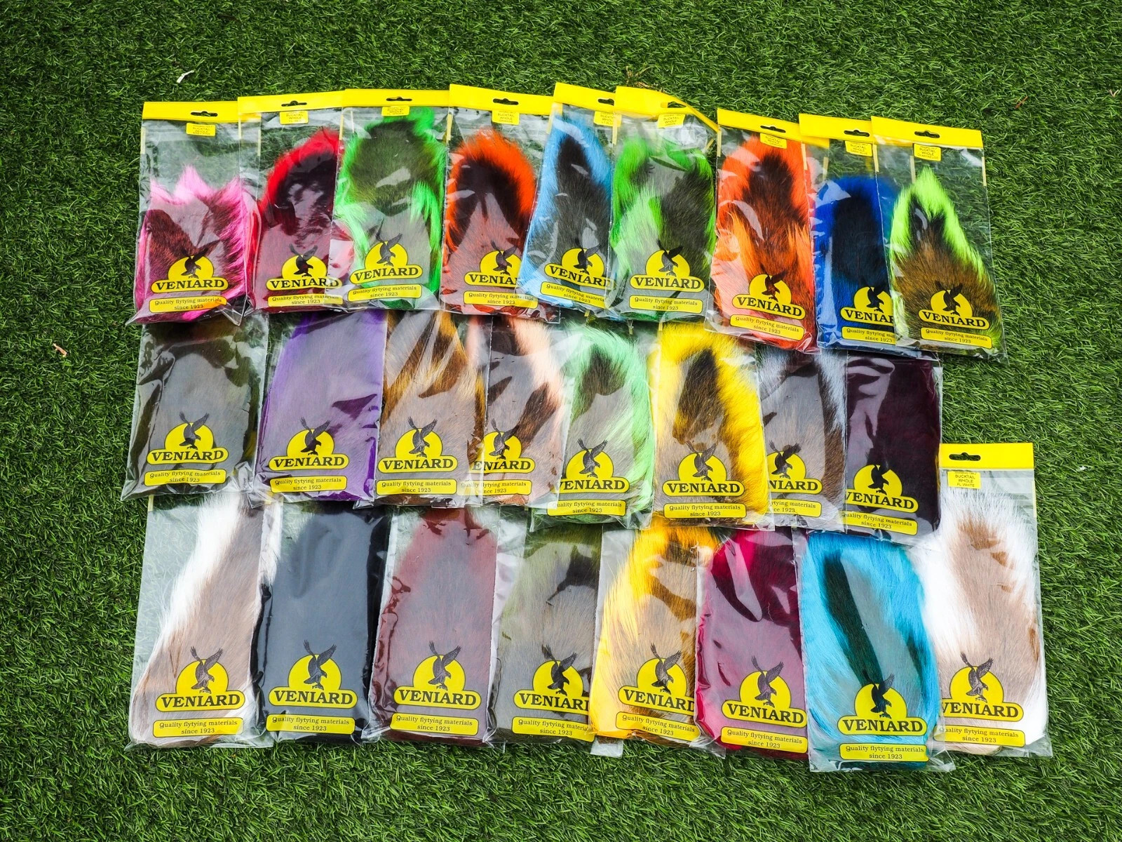 VENIARD – WHOLE BUCKTAILS (VARIOUS COLOURS) – FLY TYING MATERIALS