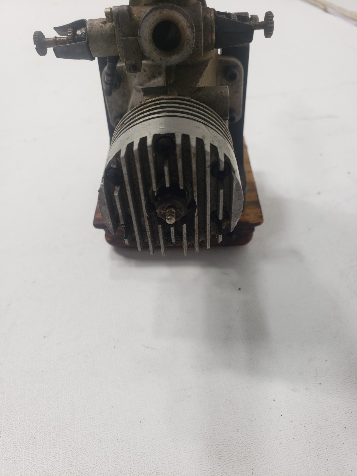 Fox .40 Glow RC Airplane Engine w/ Master Airscrew Prop & Test Stand Untested