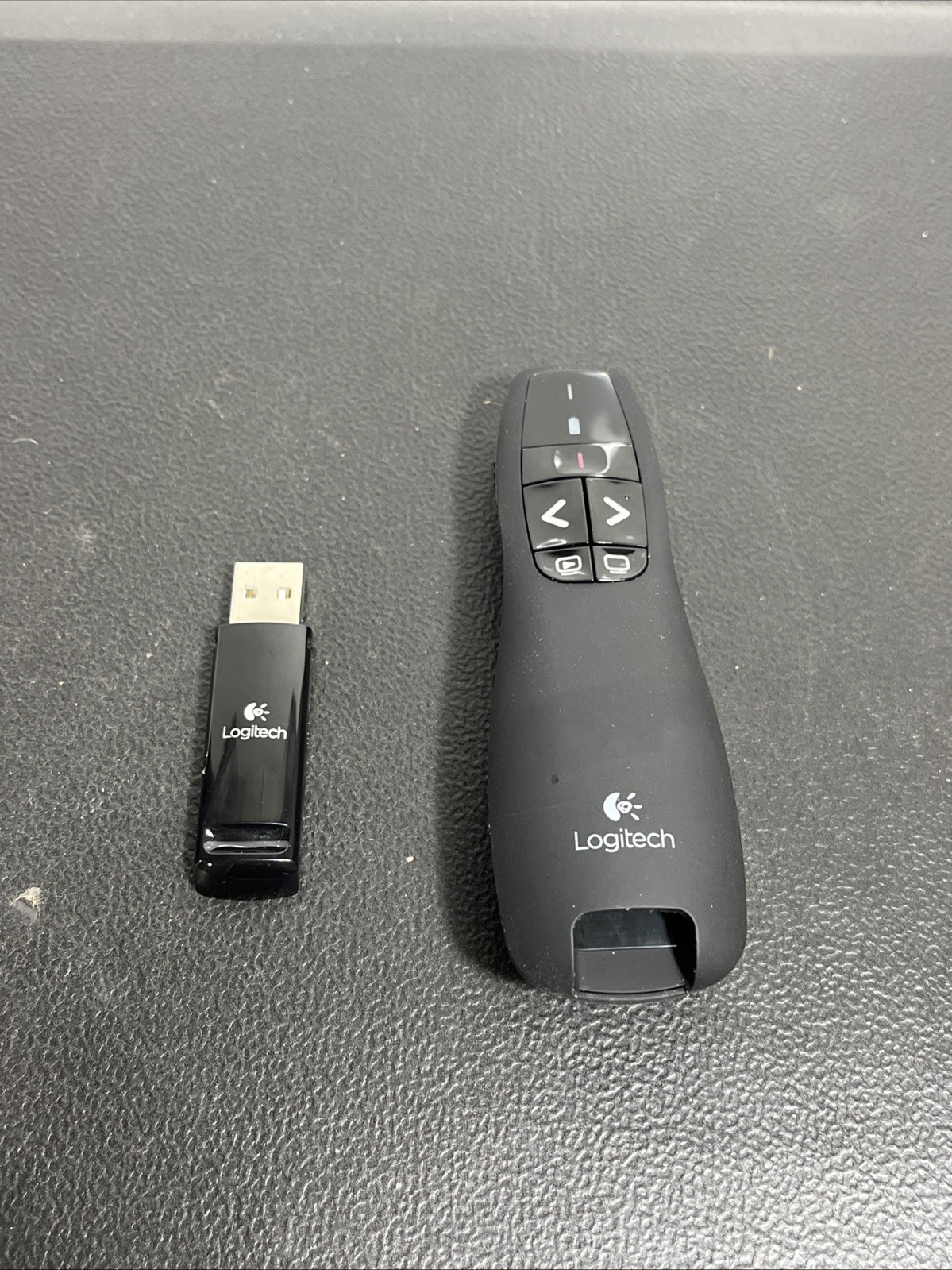 Logitech R-R0008 Wireless R400 Presentation Remote Clicker UNTESTED