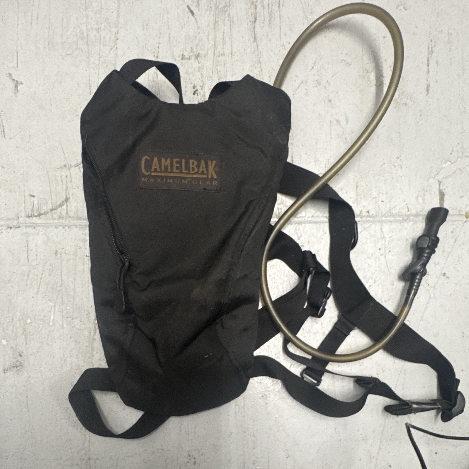 CamelBak Maximum Gear Black Hydration Backpack 0-5L Hiking Adjustable 1 Pocket