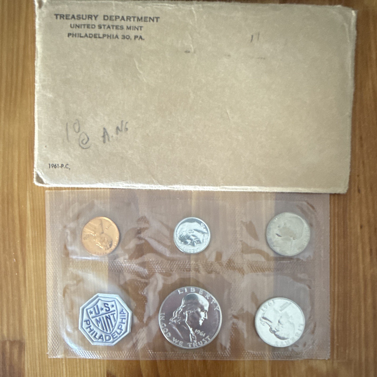 1961 U.S. Mint Philadelphia Uncirculated Mint Set w/ Original Envelope & Card