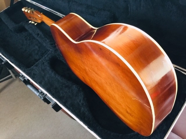 Zen-On Classical Guitar with JIS Mark