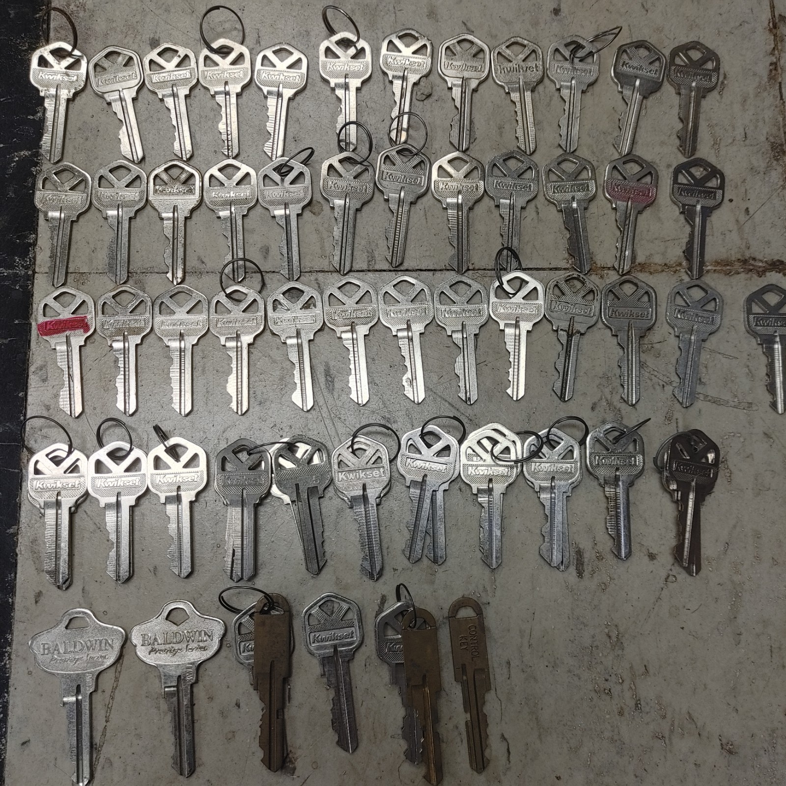 Kwikset Factory Original OEM Precut Keys KW1 68 Total Pre-cuts Locksmith Rekey