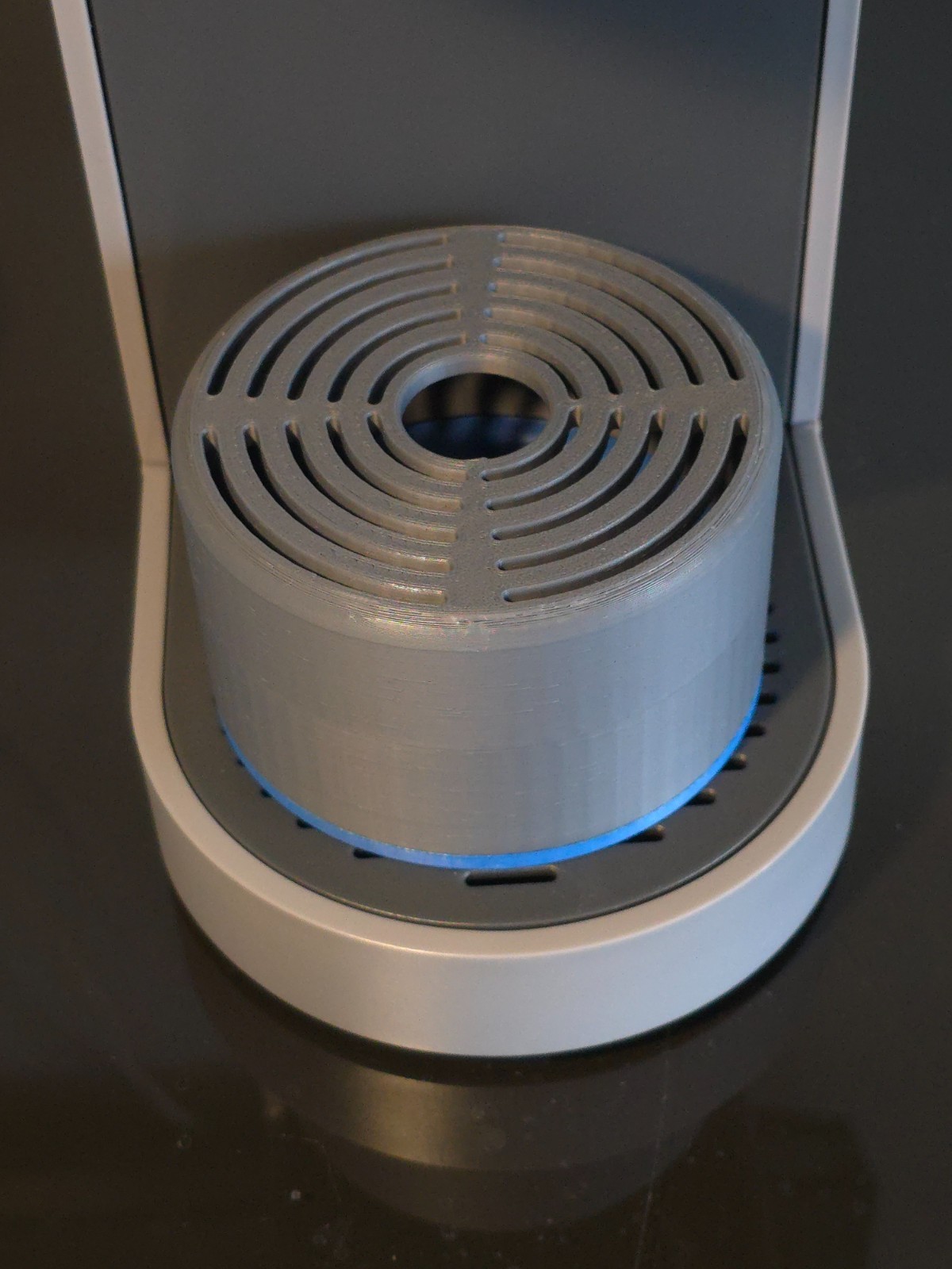 Anti-Splash Adjustable Coffee Cup Riser Accessory for K-Cup Coffee Makers Gray