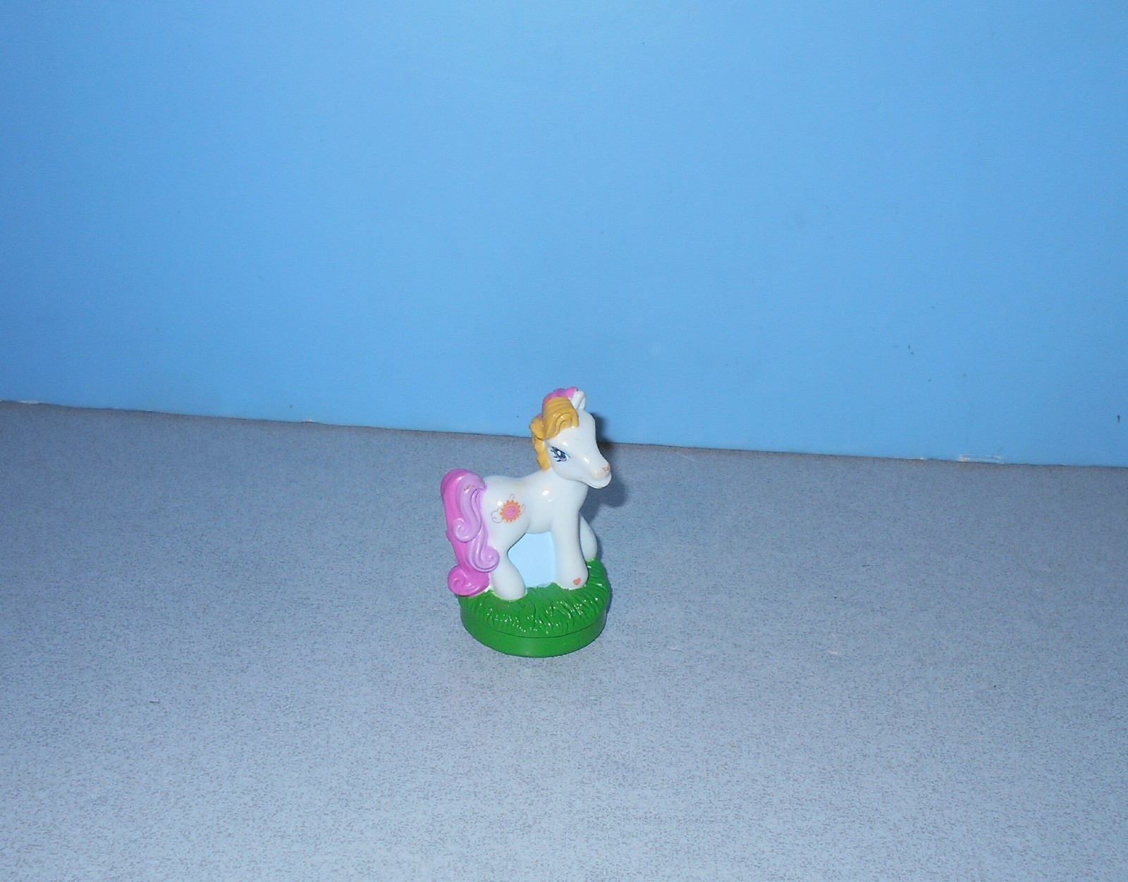 2004 Hasbro My Little Pony Play-Doh Ink Stamper Press Mold or Topper Figure