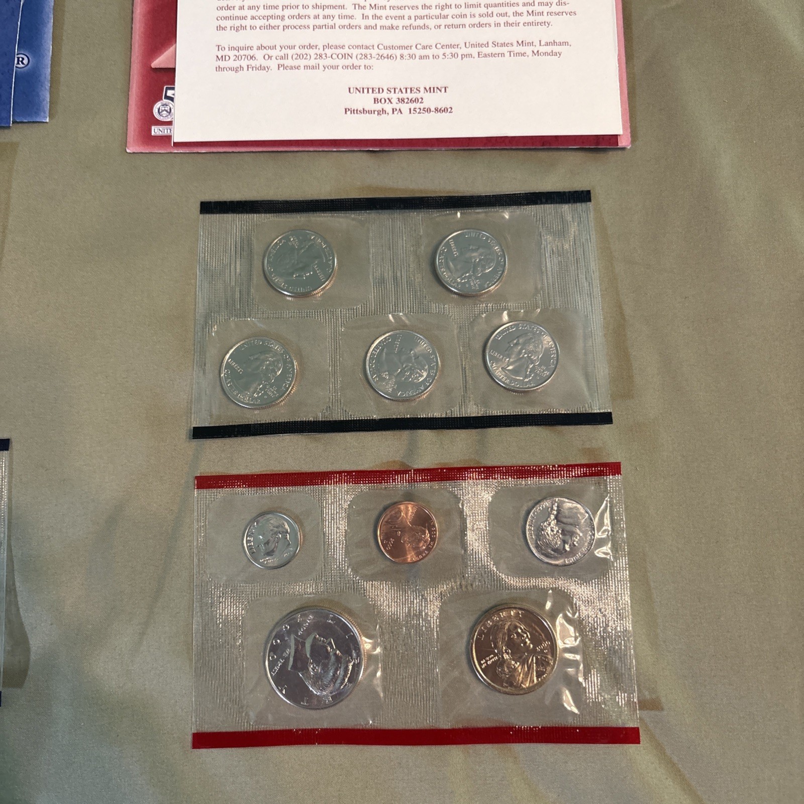 US Mint Denver & Philadelphia 2000 Uncirculated Coin Sets