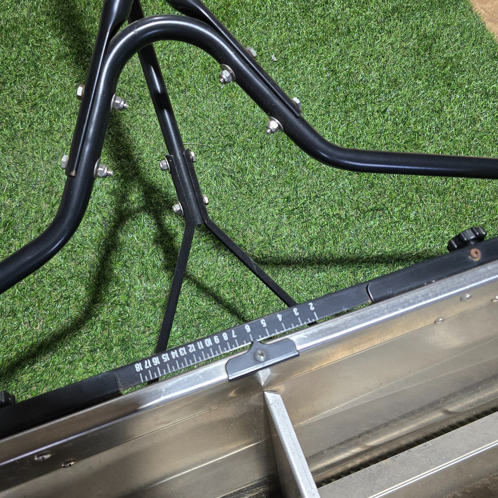 Meyer Walk Behind Hotshot-100 Drop Spreader