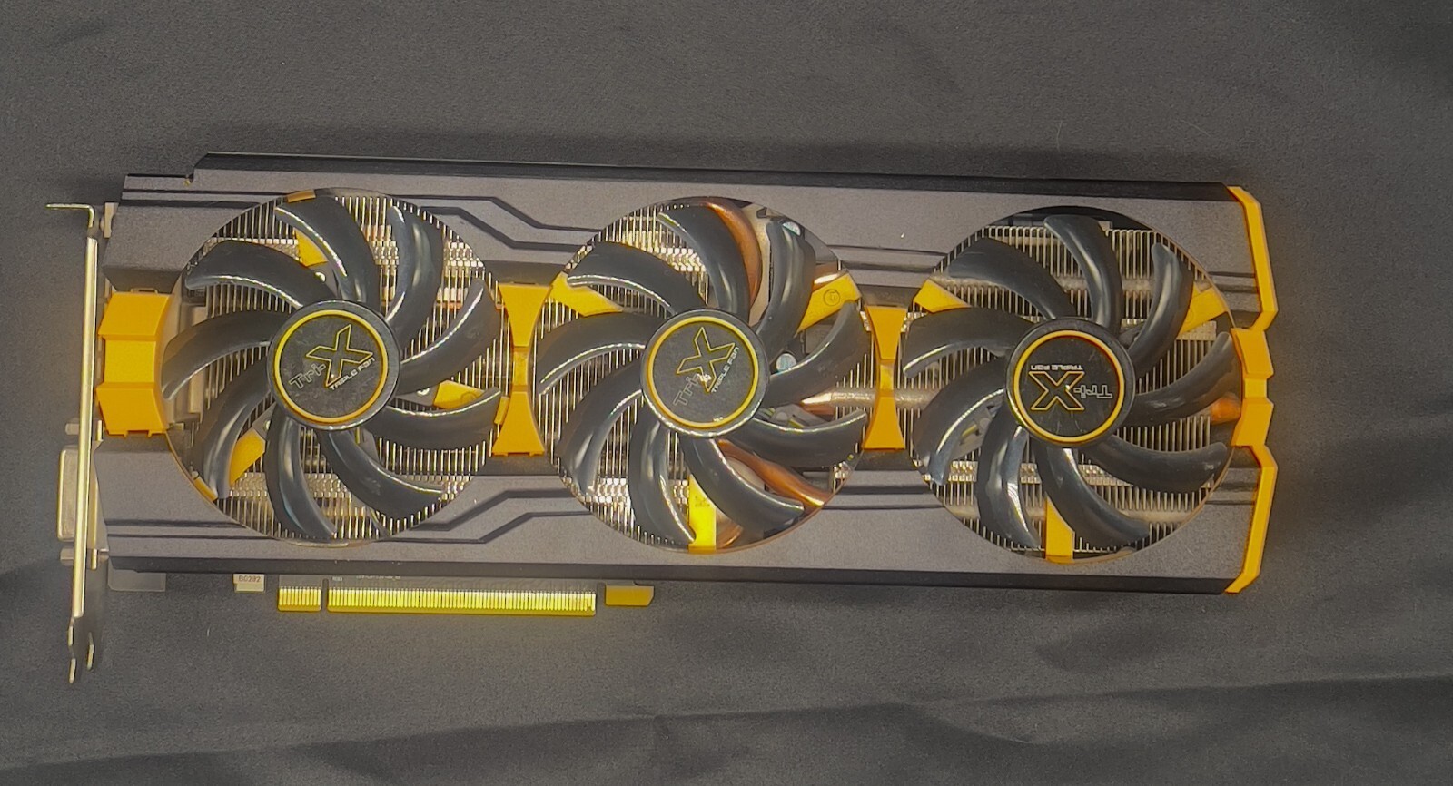 Sapphire AMD Radeon Tri-X R9 290 OC DDR5 4GB (New Paste & Pads) *Tested*