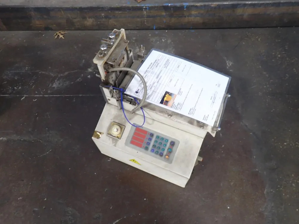 CWP INDUSTRIES TABLE TOP STRIP CUTTER 01251120270