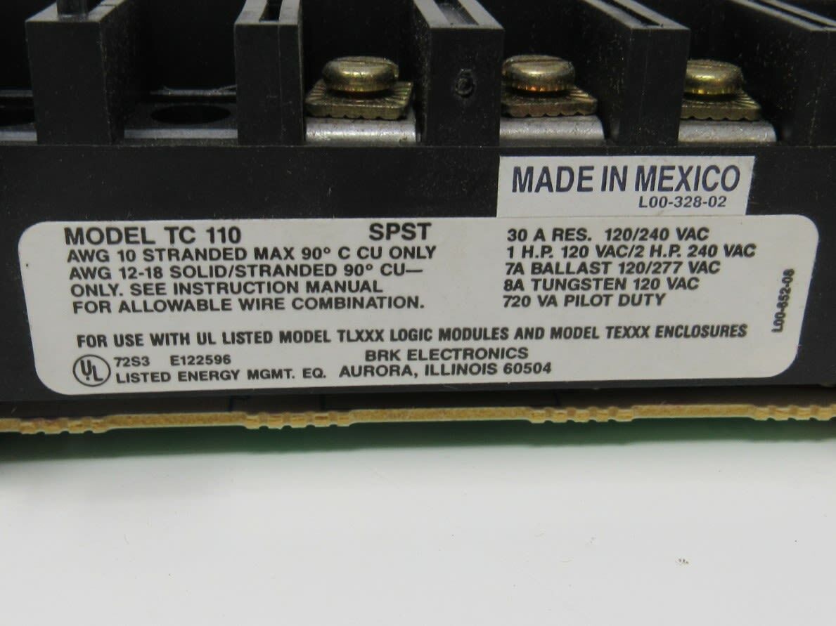 BRK Electronics Switch Box Single Pole Single Throw 30 A 120/240 VAC TC 110