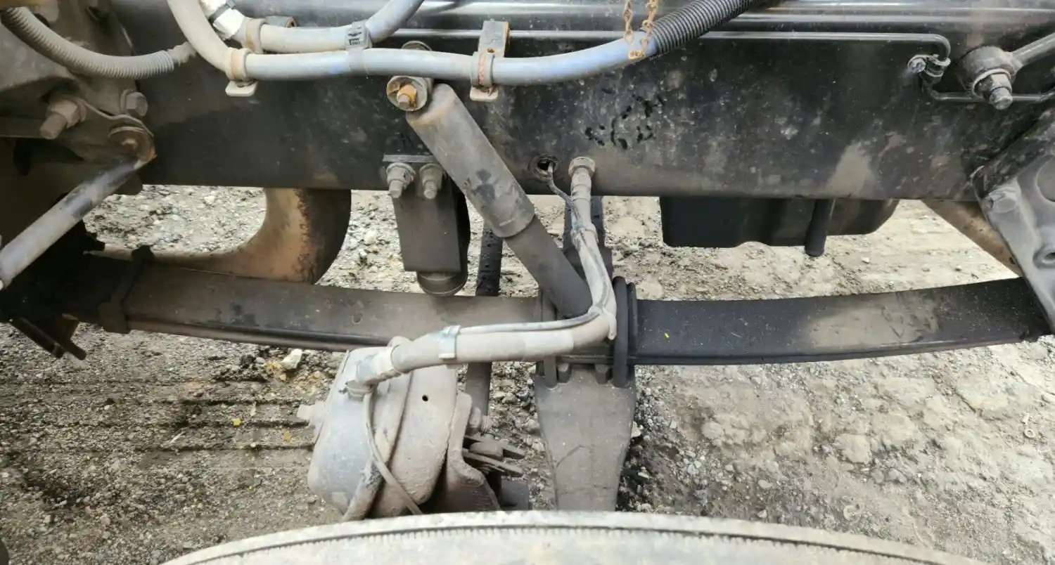 (Used) 2016 Peterbilt 389, FRONT LEAF SPRINGS Front Leaf & Springs  P-69032