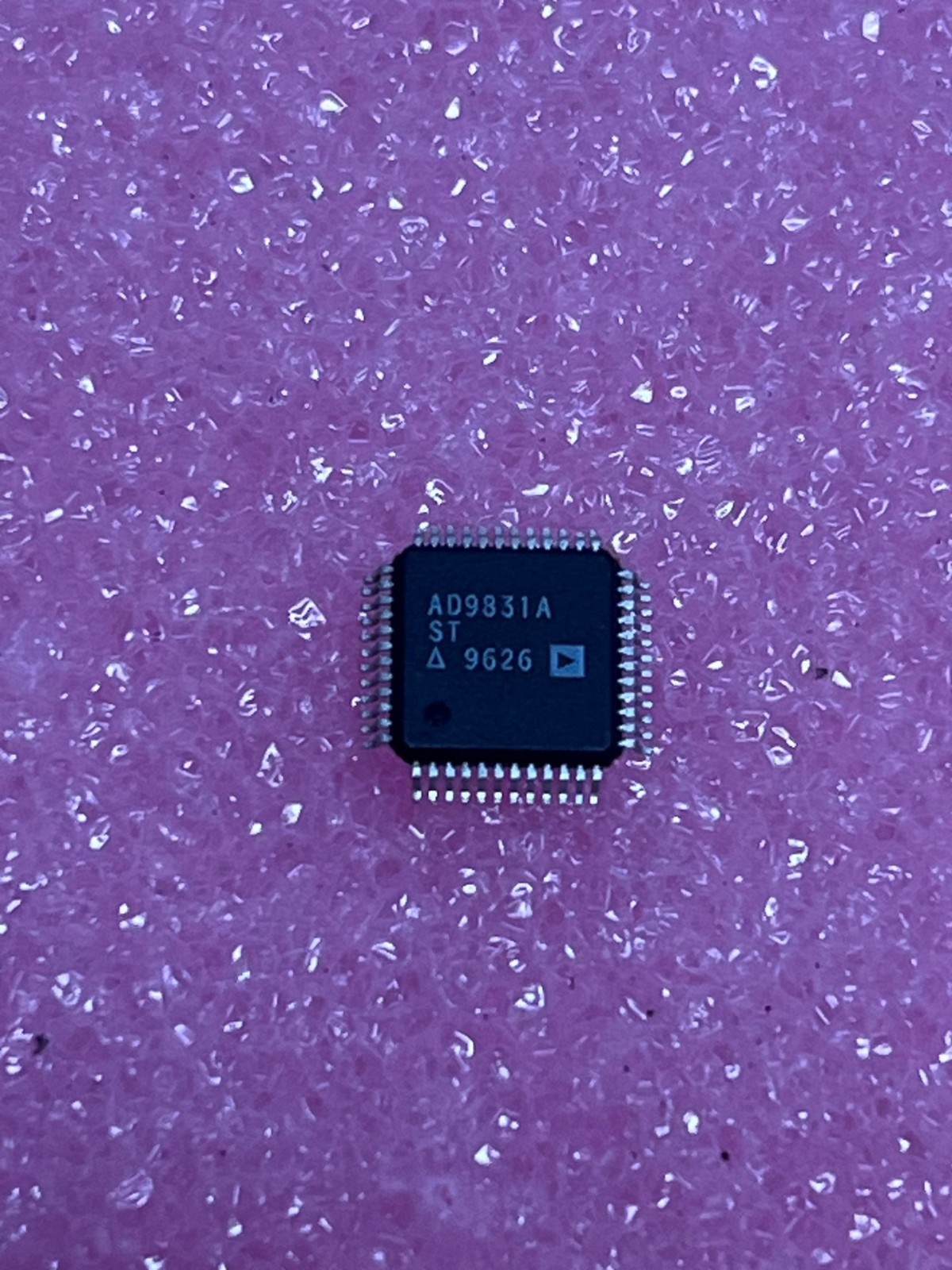 Analog Devices AD9831AST 16-BIT, DSP-NUM CONTROLLED OSCILLATOR, PQFP48 - NEW!