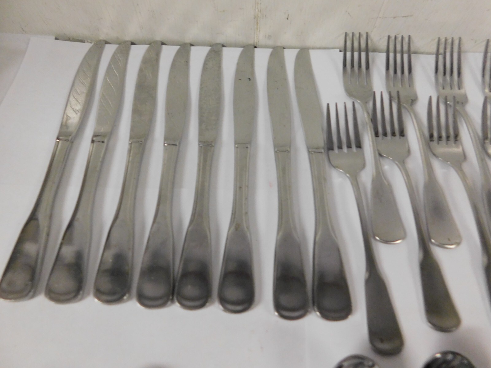 Oneida Stainless Steel Yorktown Pattern Flatware Set