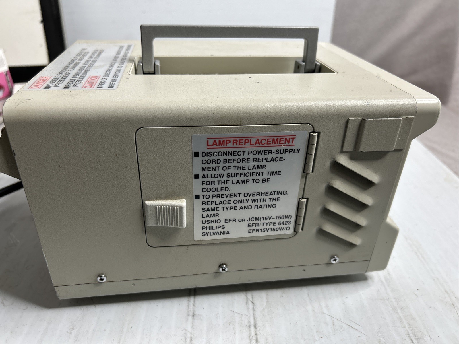 OLYMPUS CLK-4 Endoscopy Surgical Halogen Light Source Illuminator Air Feed VM