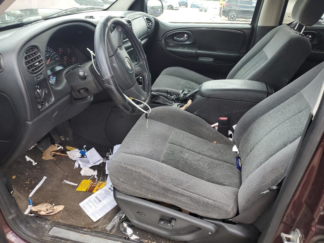 TRAILBLAZ 2006 Glove Box 4782066