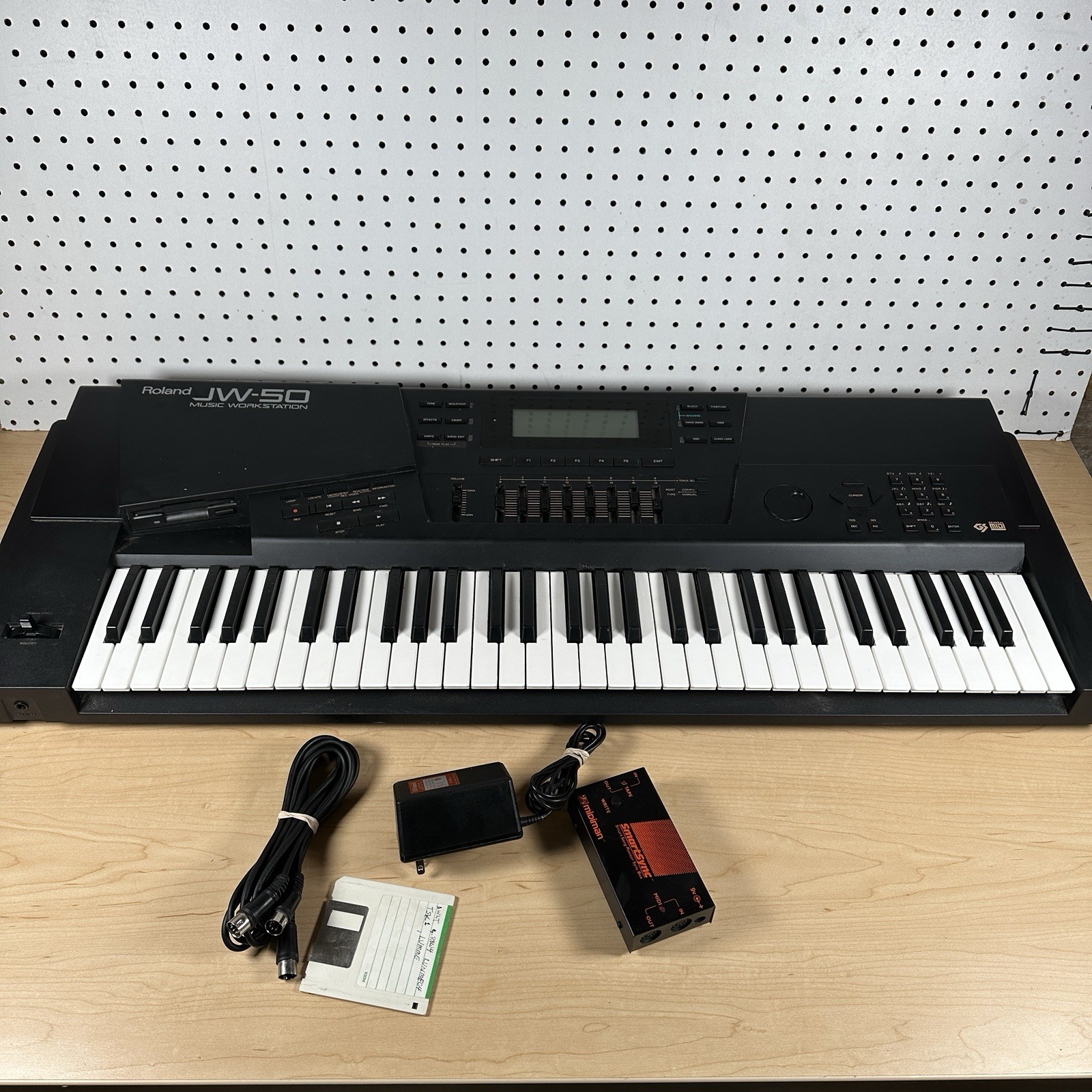 Roland JW-50 Music Synthesizer Work Station 61-Key Musiccal instrument w/ Extras