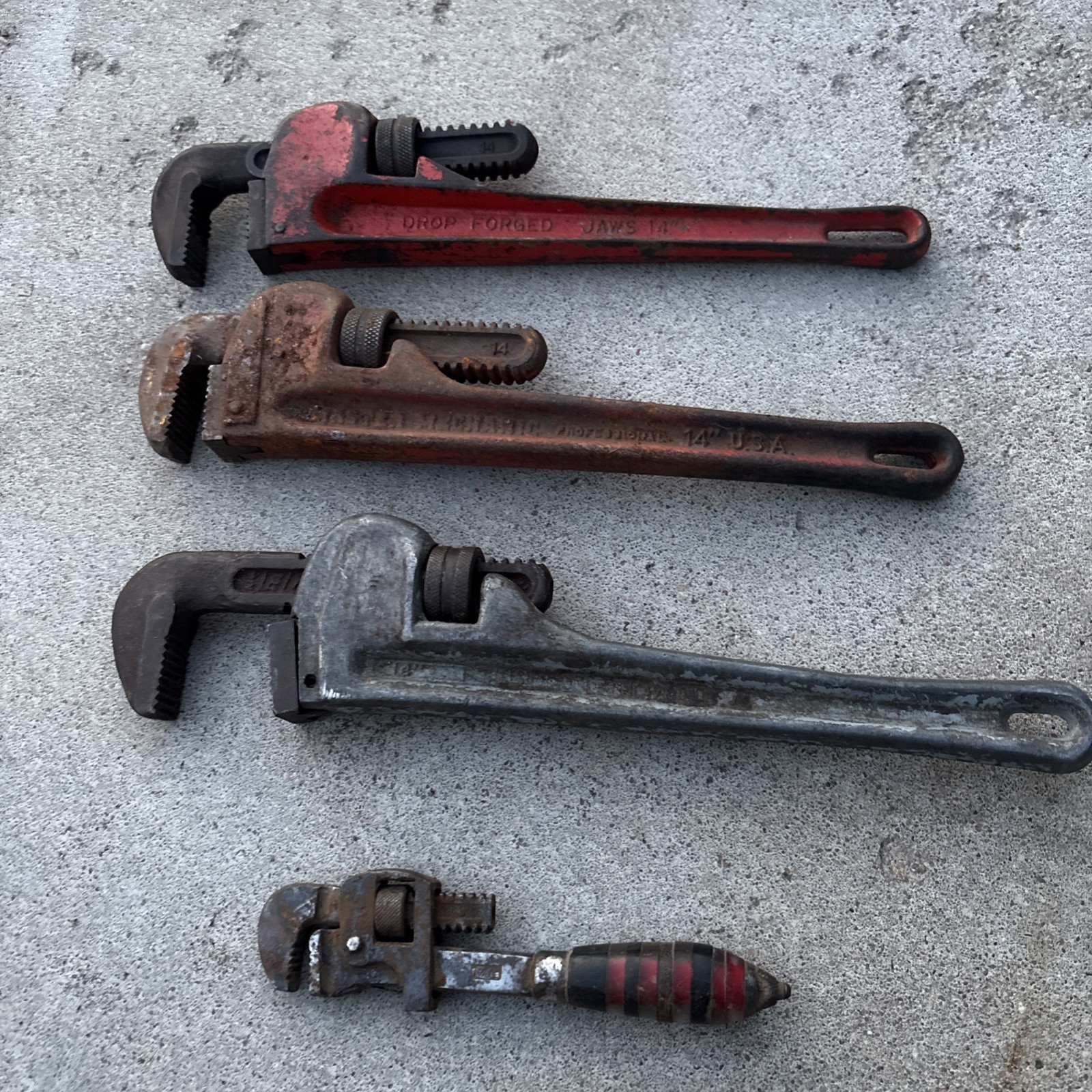 PIPE WRENCHES 14”, 14”, 14”, 6” ONE OF THE 14” IS ALUMINUM