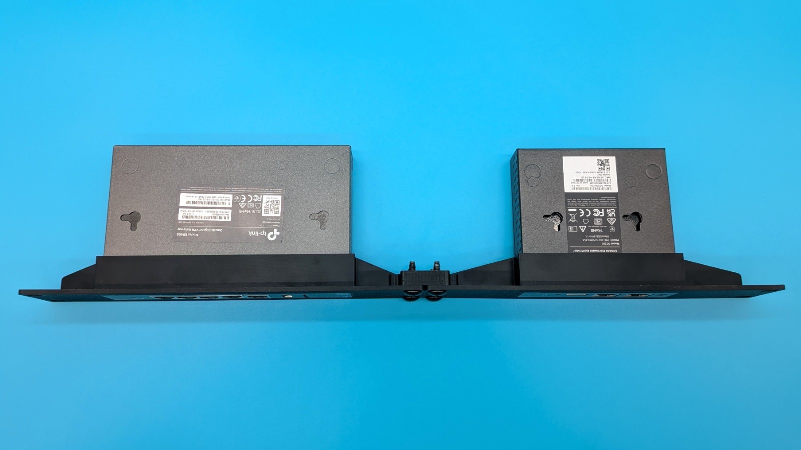 19" Rack Mount for Omada OC200 Controller + ER605 Gateway