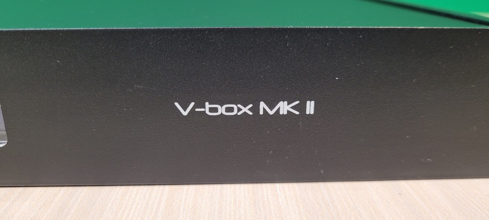 ShowLED V-Box MKII LIGHT STAGE LIGHTING CURTAIN CONTROLLER POWERS ON