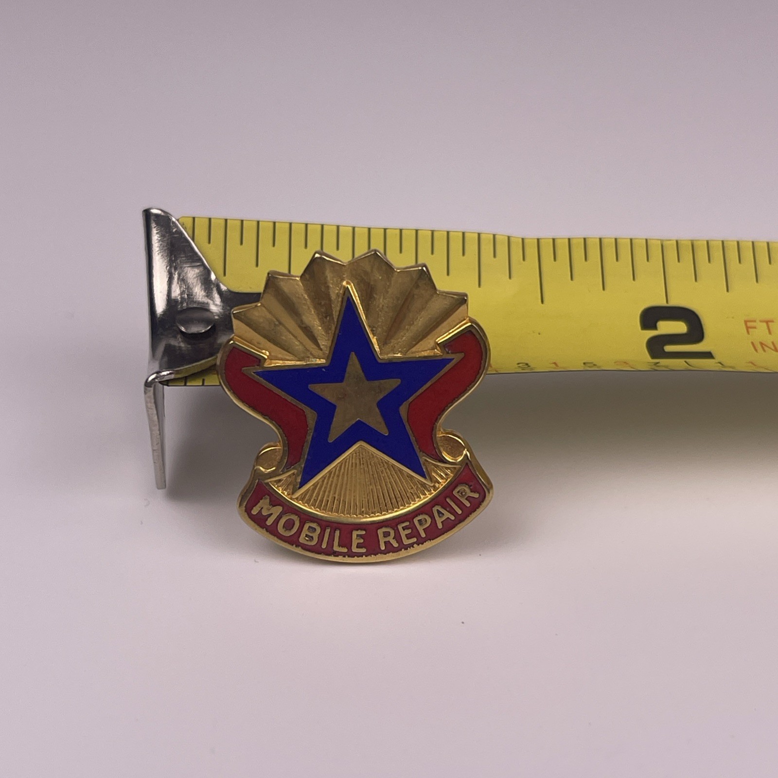 U.S. Military 71st Maintenance Battalion DI DUI Pin Clutch MOBILE REPAIR Insigni