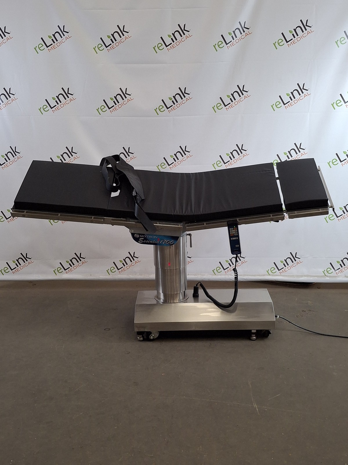Skytron 1700 Elite Surgical Table