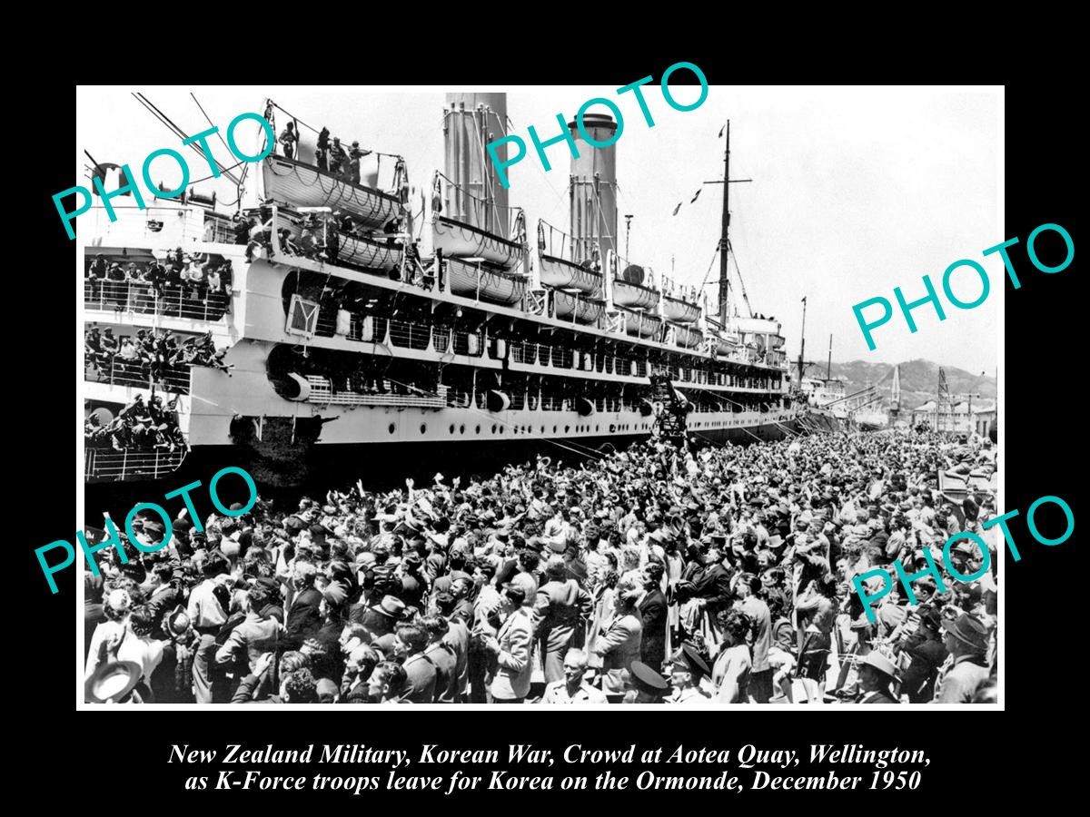OLD POSTCARD SIZE PHOTO OF KOREAN WAR NEW ZEALAND TROOPS AT WELLINGTON c1950