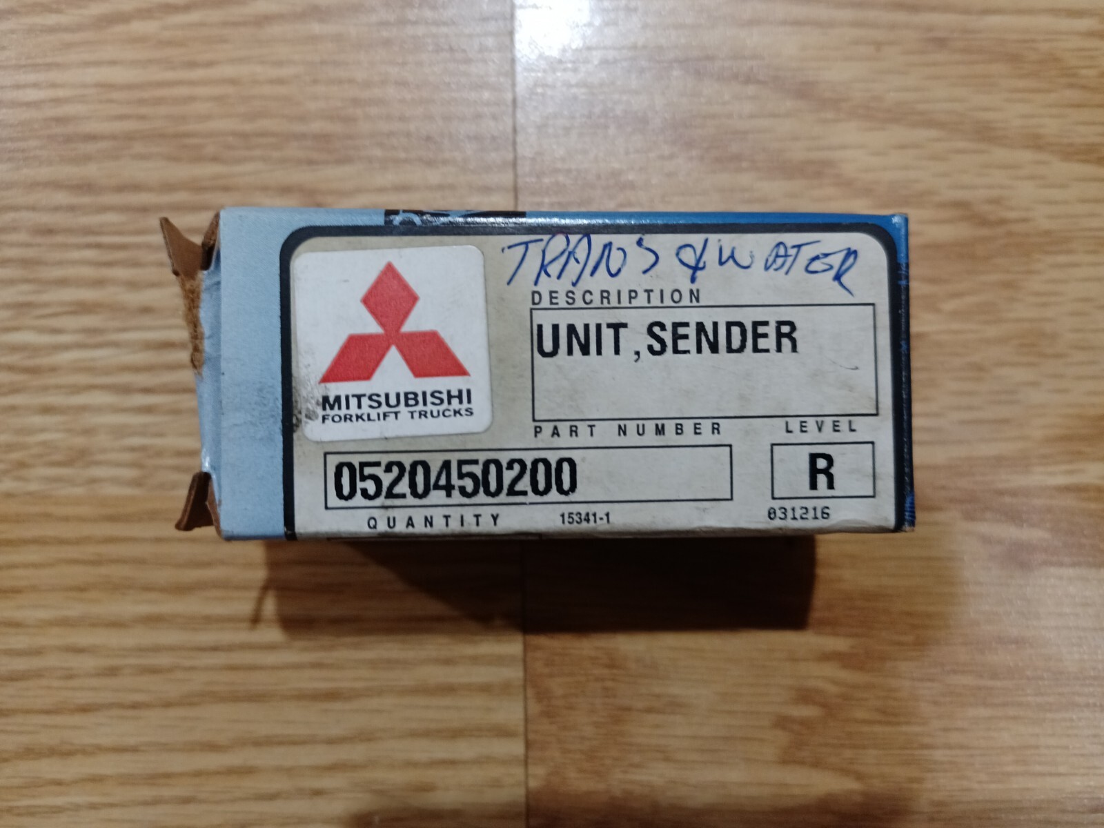 MITSUBISHI CATERPILLAR FORKLIFT TEMP SENDER UNIT 0520450200 OEM